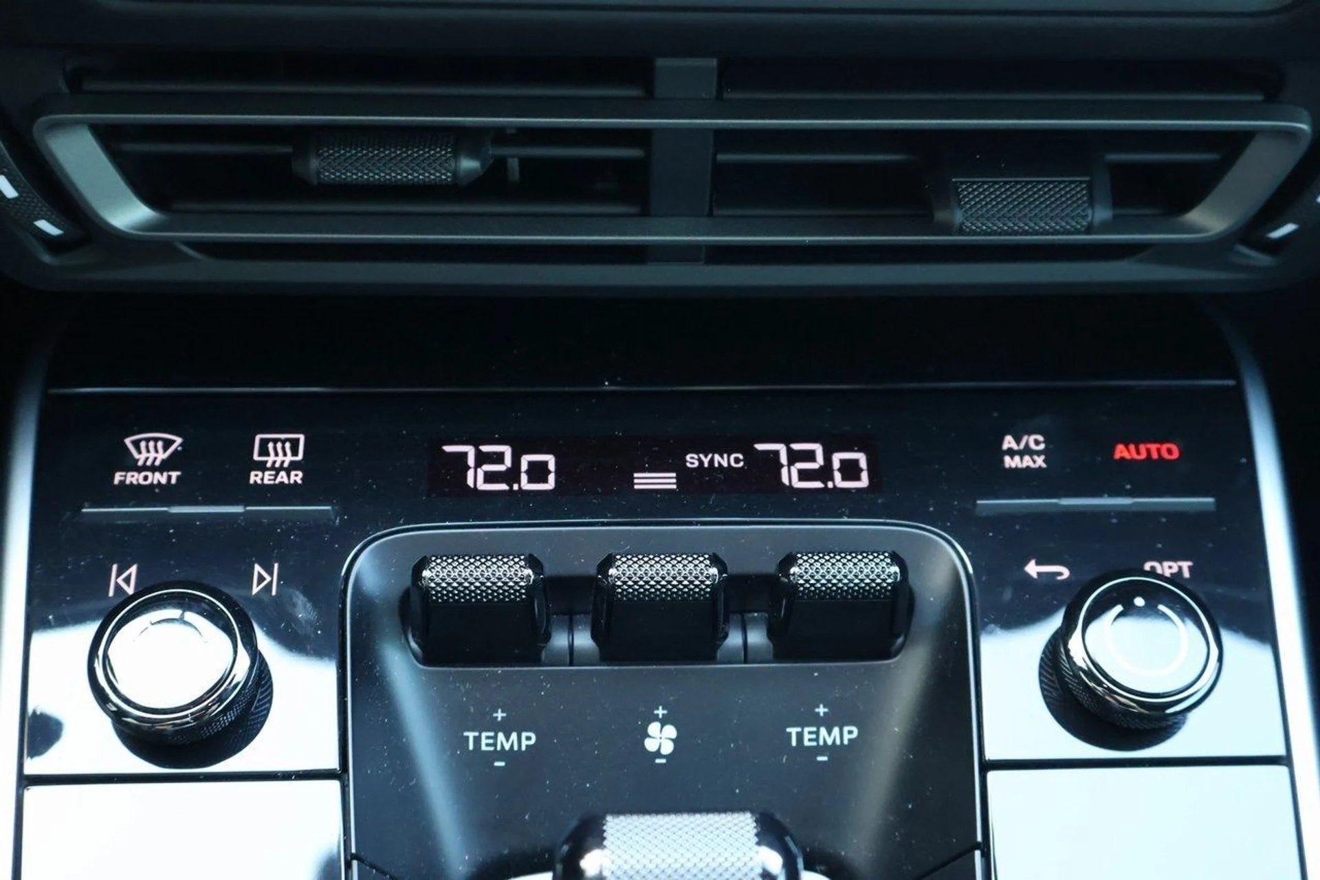 mph027_701614242_28_ac6cd0ff56