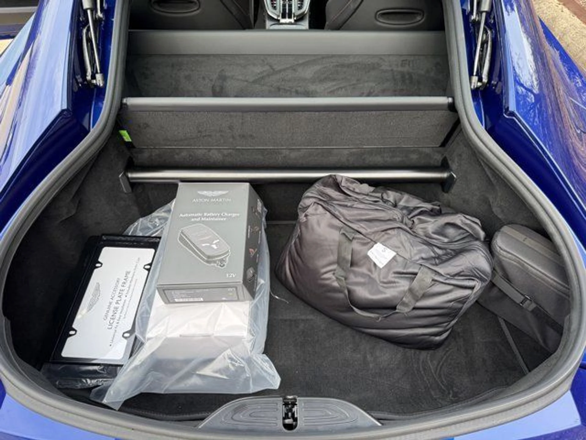 mph027_702918165_de82a4e28dd34f10b8f803e396953a94_fafc412def