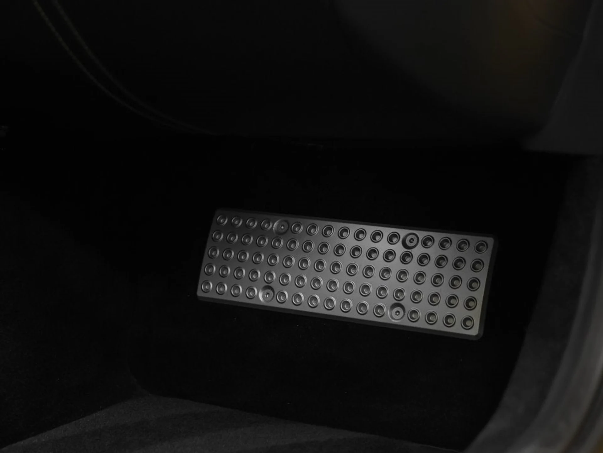 mph027_70332864_28_6a3f2a8ee9