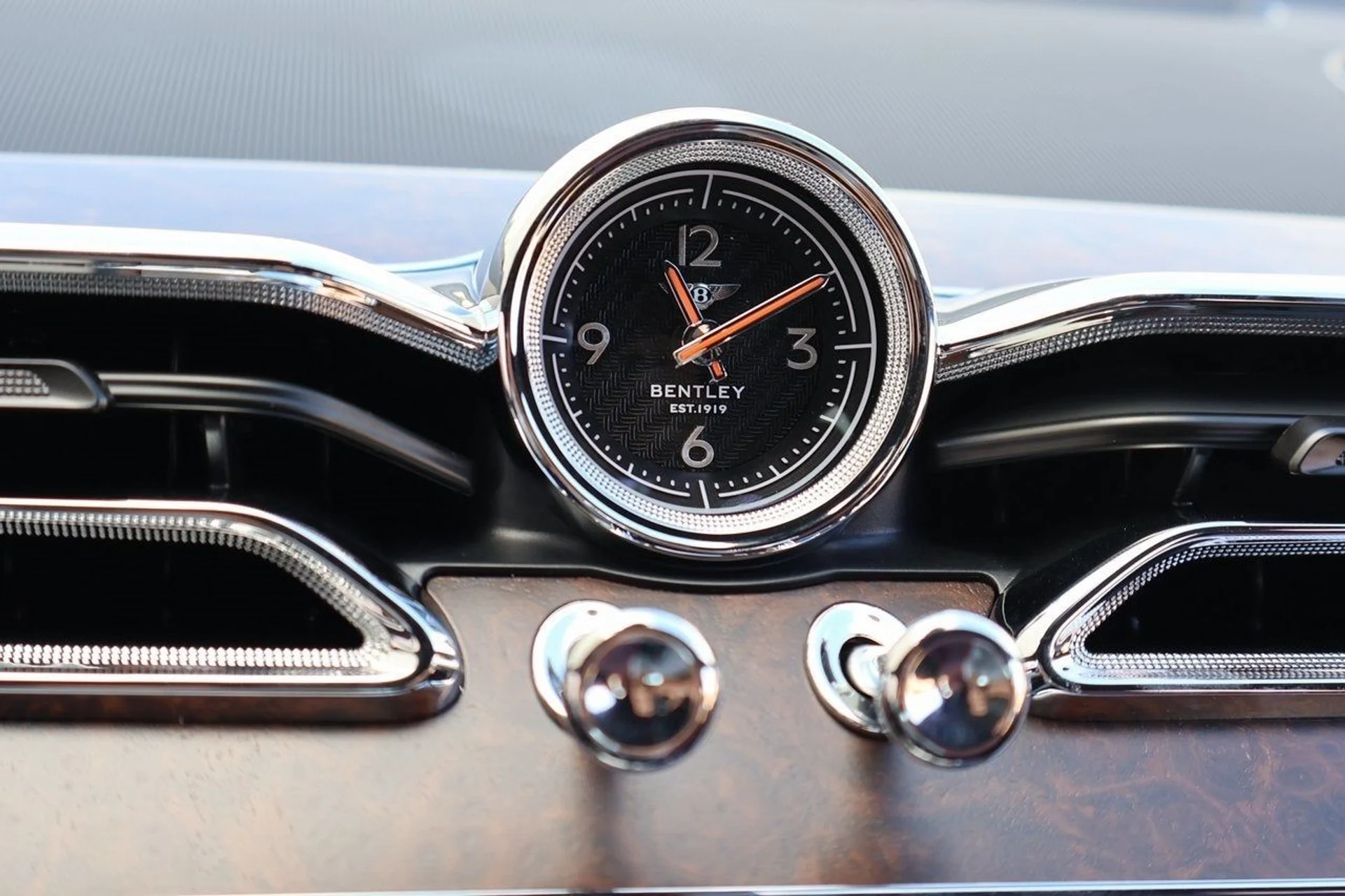 mph027_705799152_28_aa00f261cc