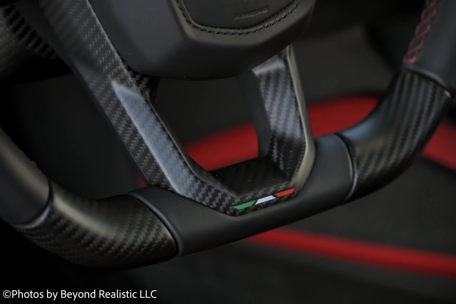 mph027_711860413_ec1e0246d99e69bd51691eede74d9b92x_2237977211