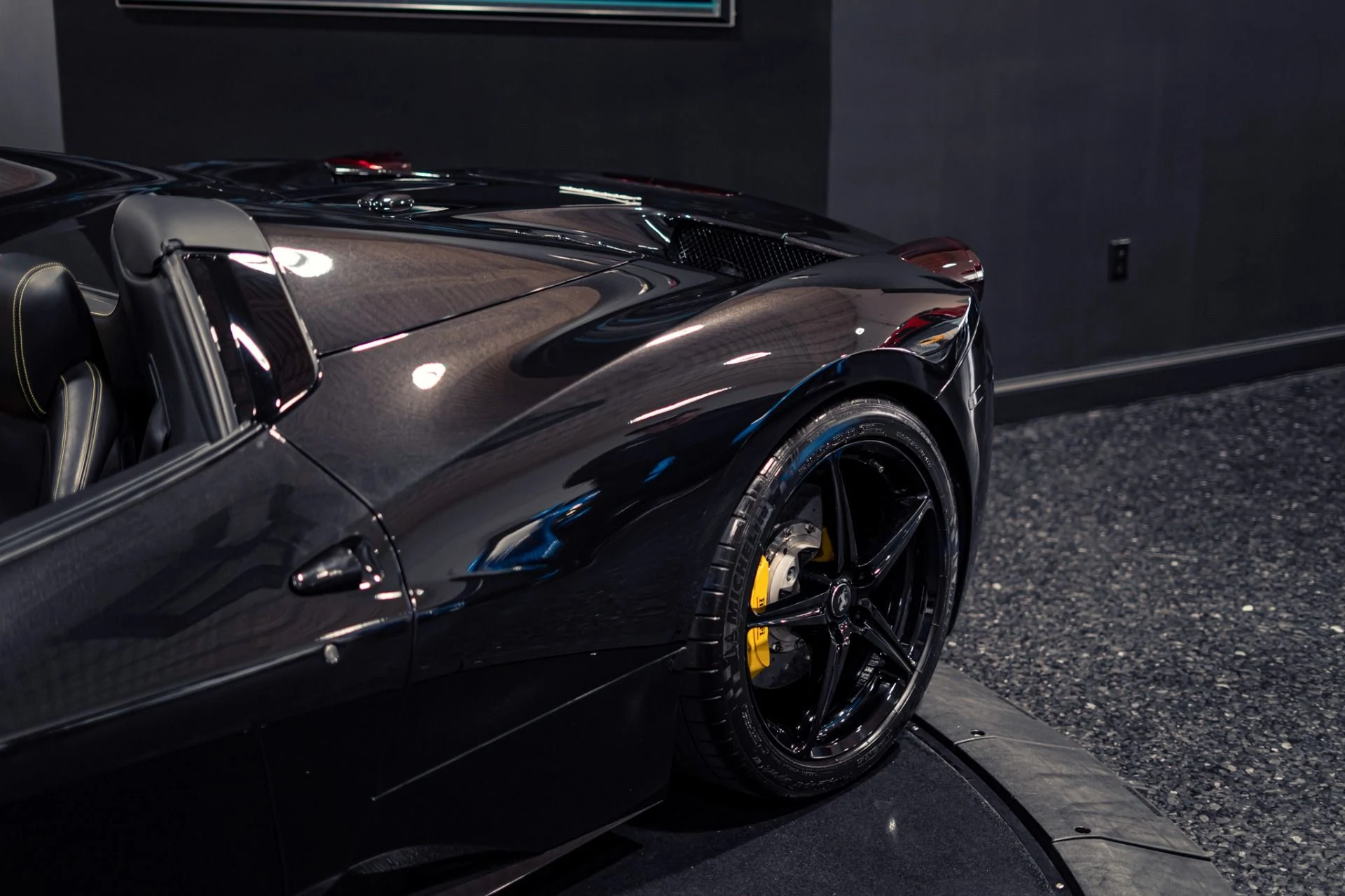 mph027_713919641_Used_2015_Ferrari_458_Spider_Nero_Daytona_Paint_1779214998_616b3abae3