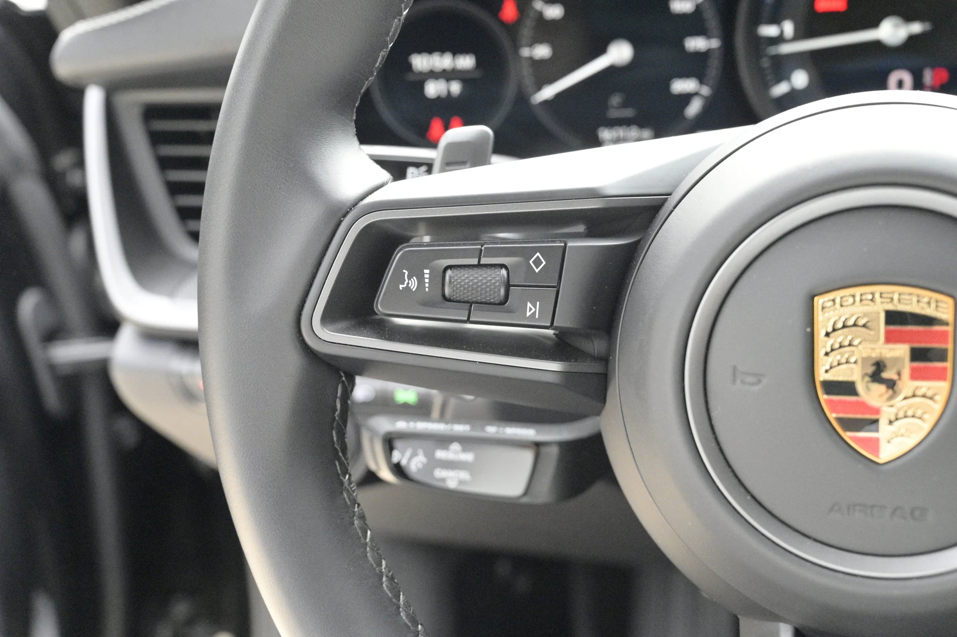 mph027_714899817_0adee9a697e640aeb832ba7a1a33d19d_09191a7e4d