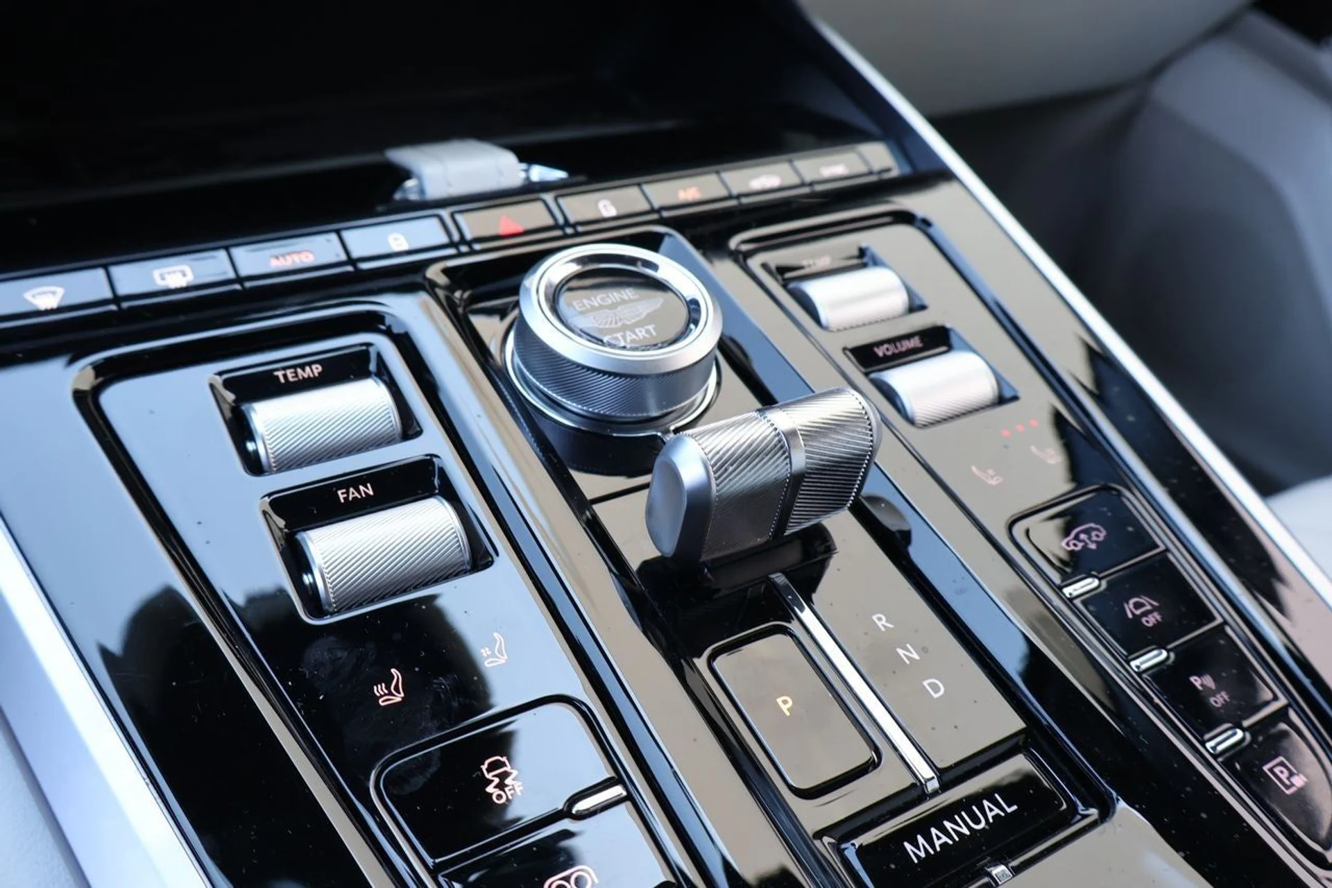 mph027_715782238_28_1540ab2575