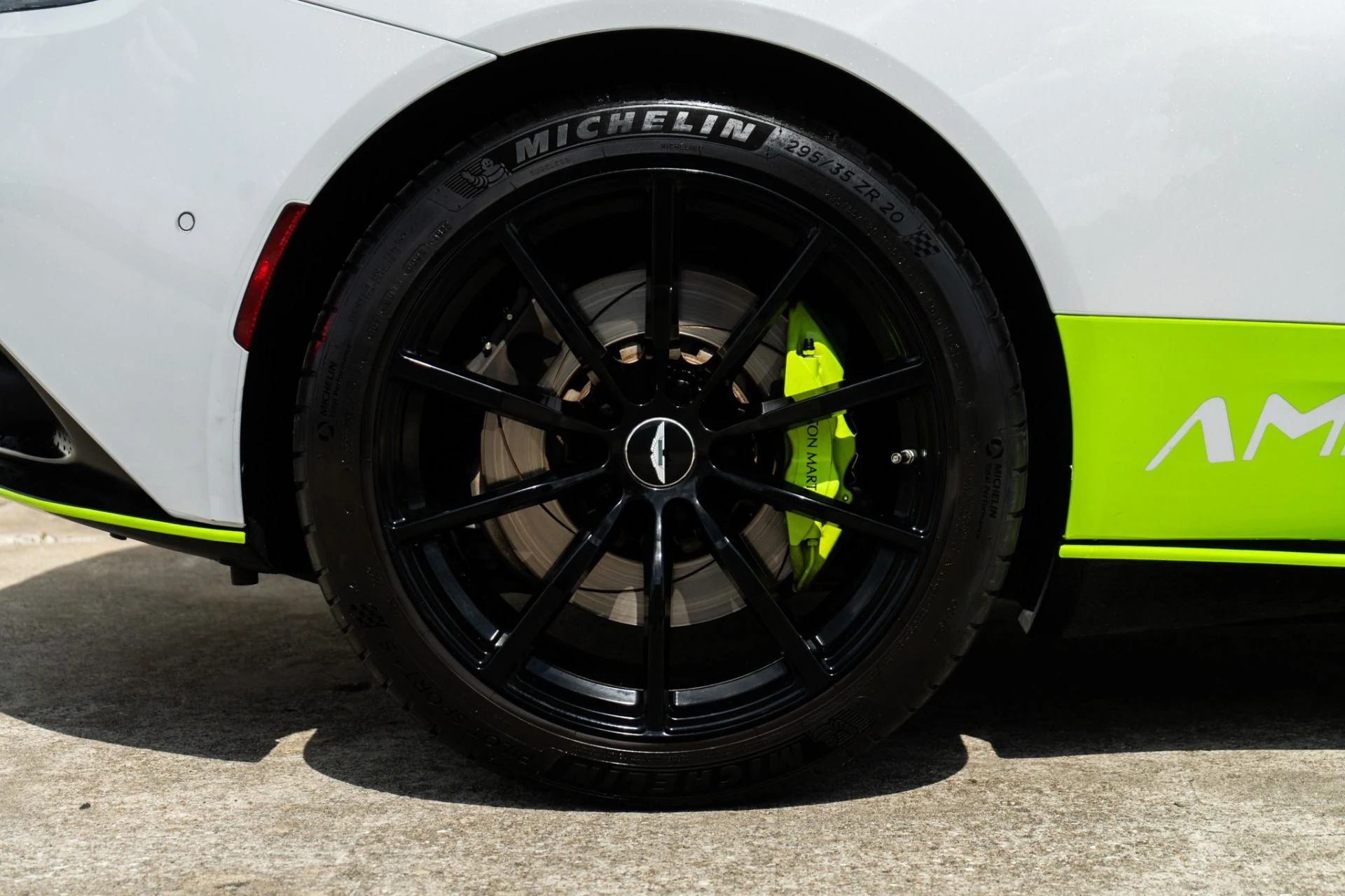 mph027_719580431_Used_2019_Aston_Martin_DB_11_AMR_1785363698_4db167d634