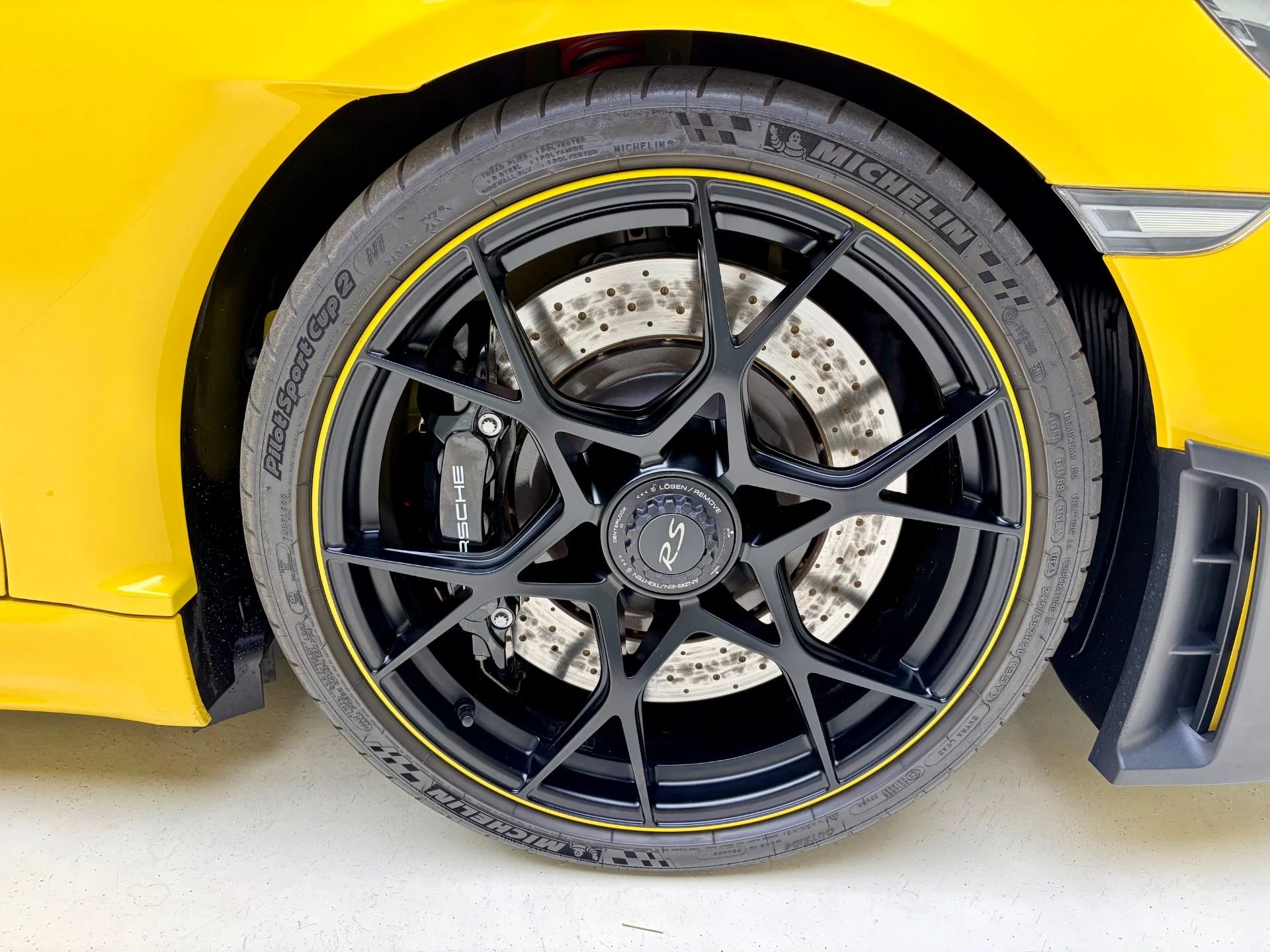 mph027_721700436_Used_2023_Porsche_718_Cayman_GT_4_RS_1777938814_e41cabee8d