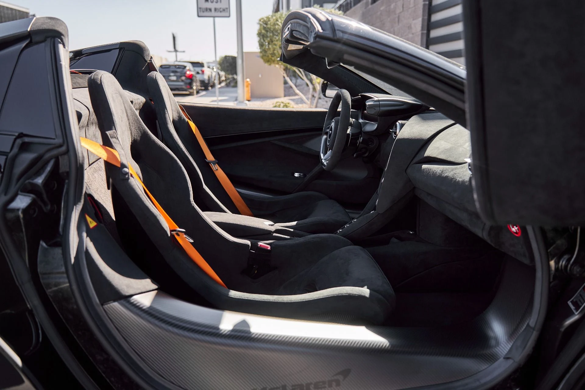 mph027_727565397_Used_2024_Mc_Laren_750_S_1762034322_88cbafb39f