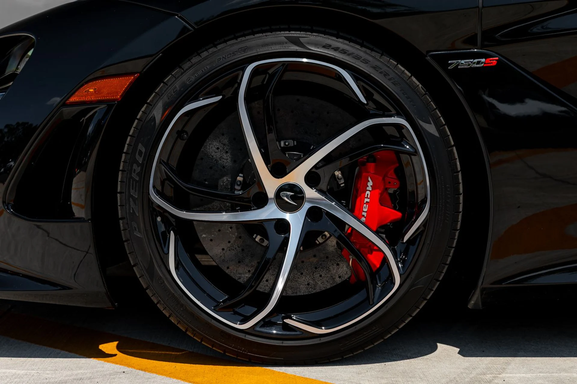 mph027_732671705_550_p29_l_95371f1eb9