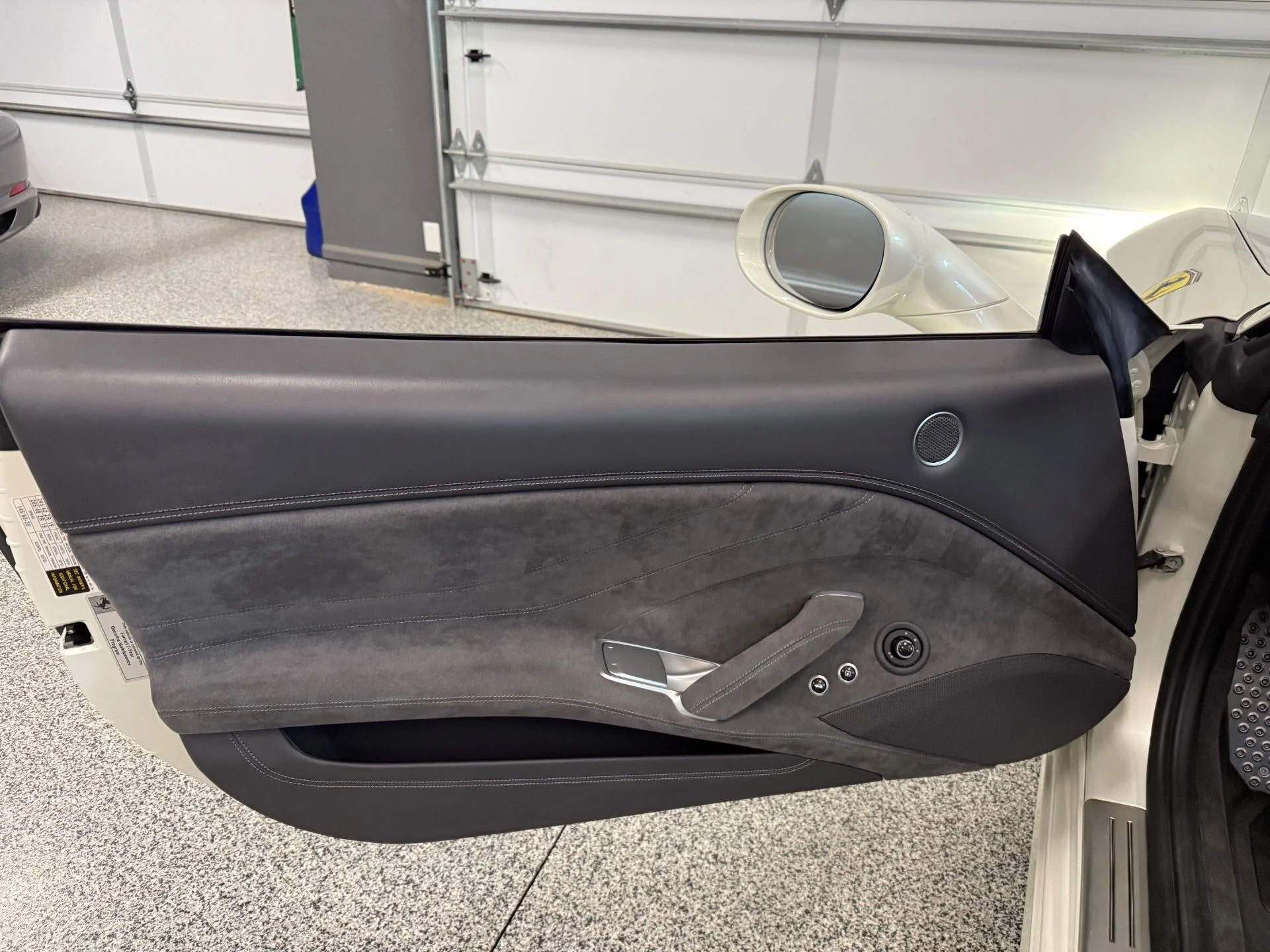 mph027_73319484_Used_2015_Ferrari_California_T_1754670246_0d68c6308b