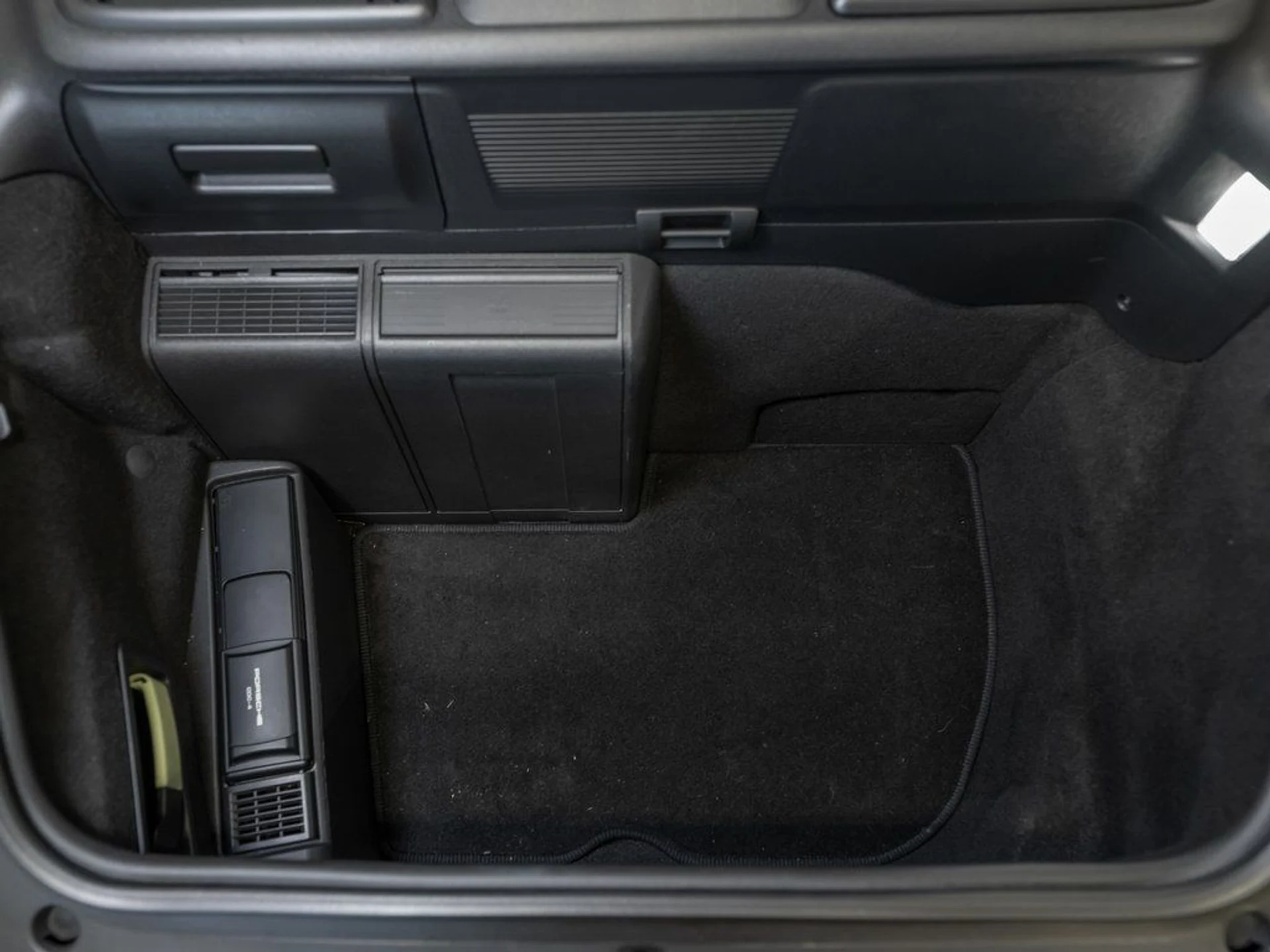 mph027_74032070_image_28_efffd5f4bb