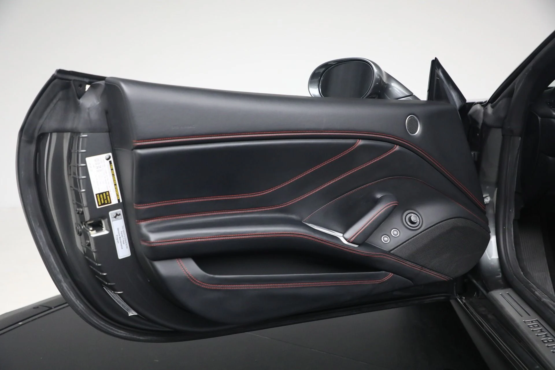 mph027_740634164_Used_2015_Ferrari_California_T_1792181139_13bbdb79ed