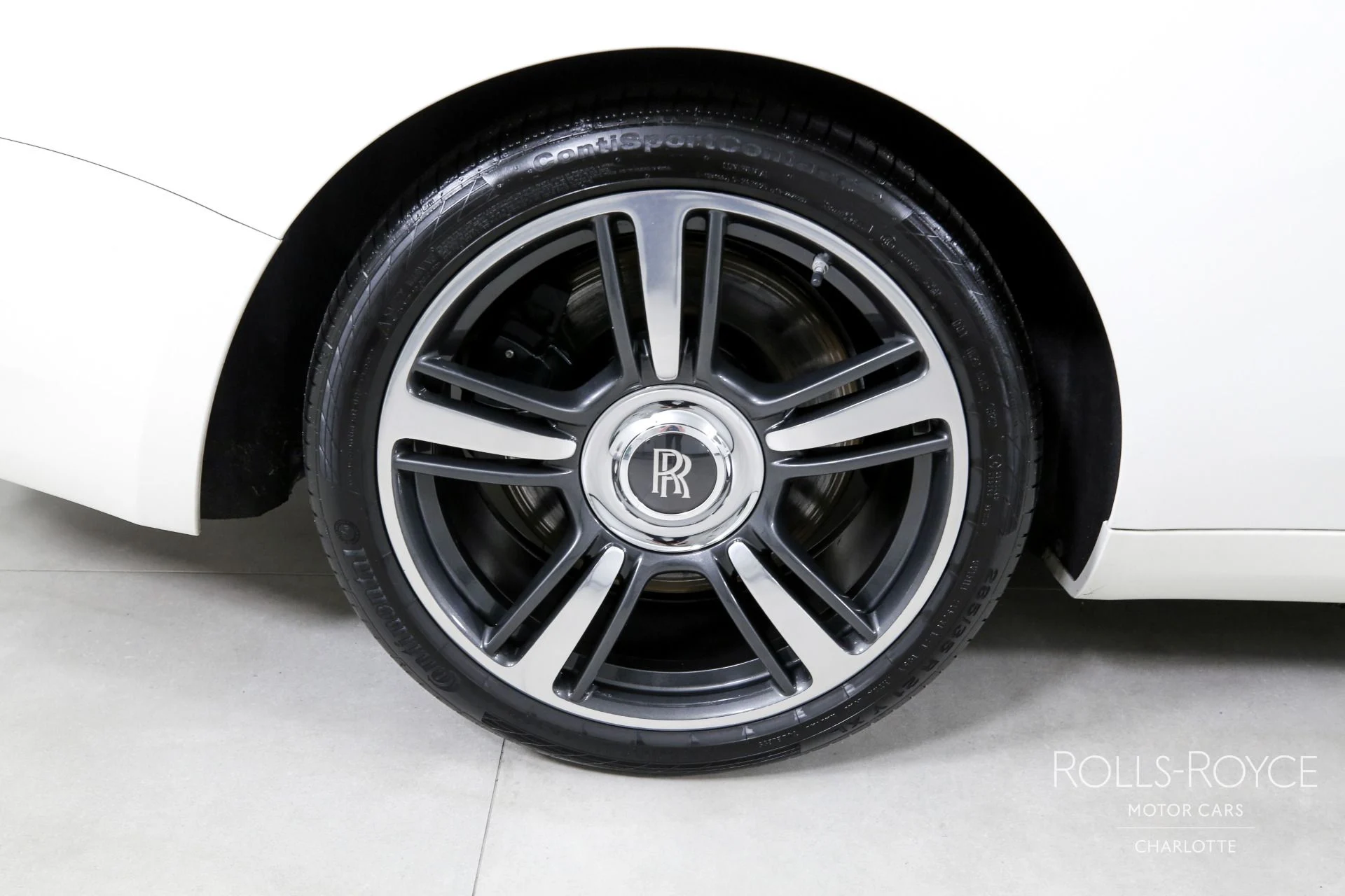 mph027_743834633_Used_2019_Rolls_Royce_Wraith_1701539384_52164aab7a