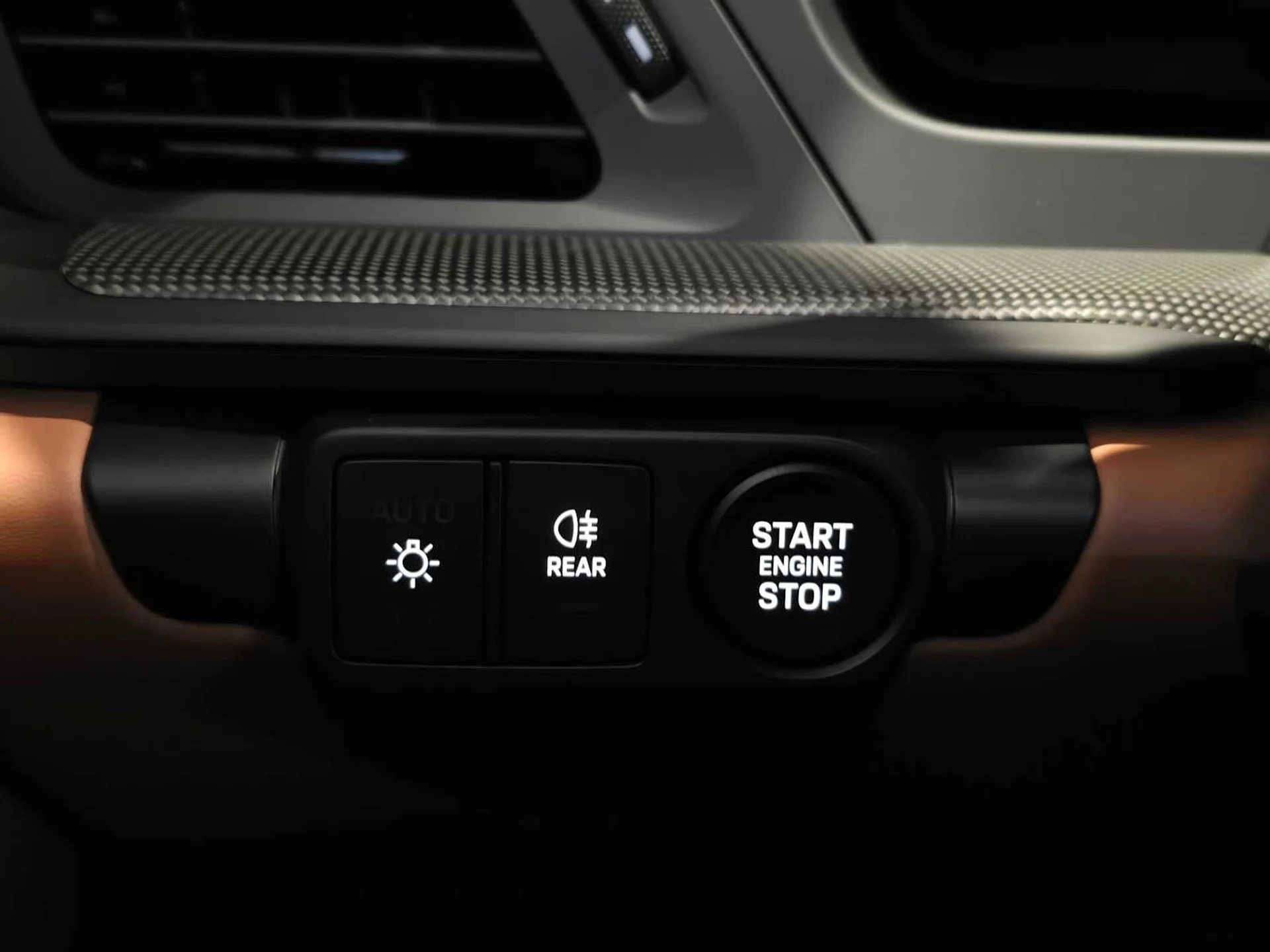 mph027_744701663_28_501b8eed2b