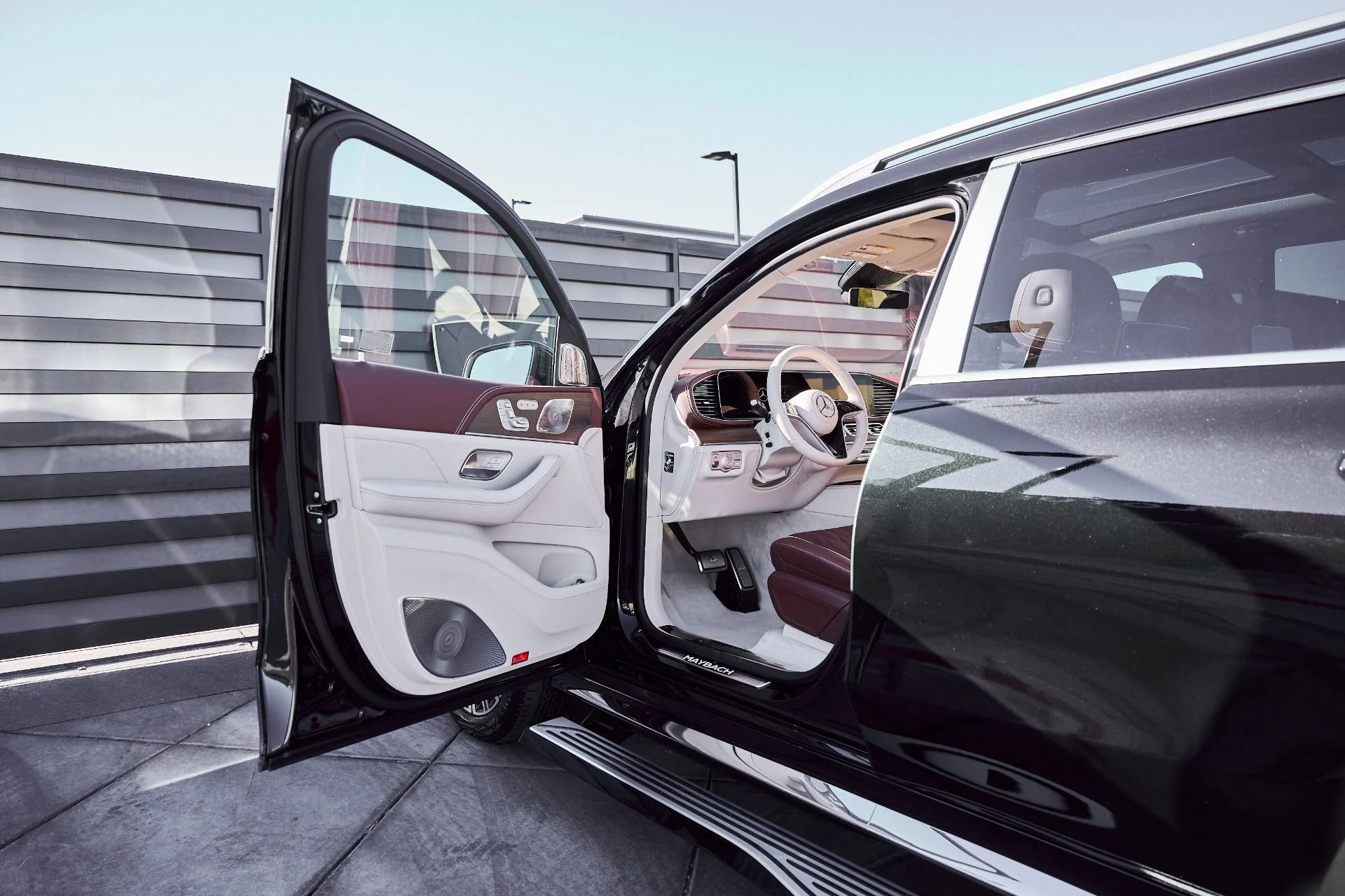 mph027_746373209_Used_2026_Mercedes_Benz_GLS_Maybach_GLS_600_1772593196_09a47d48ee