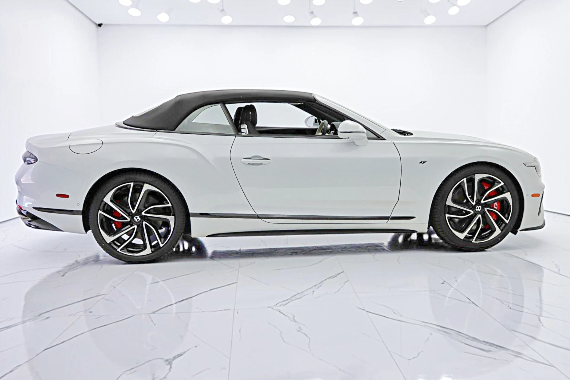 mph027_748313629_New_2026_Bentley_Continental_GTC_S_88ff9ee3aa