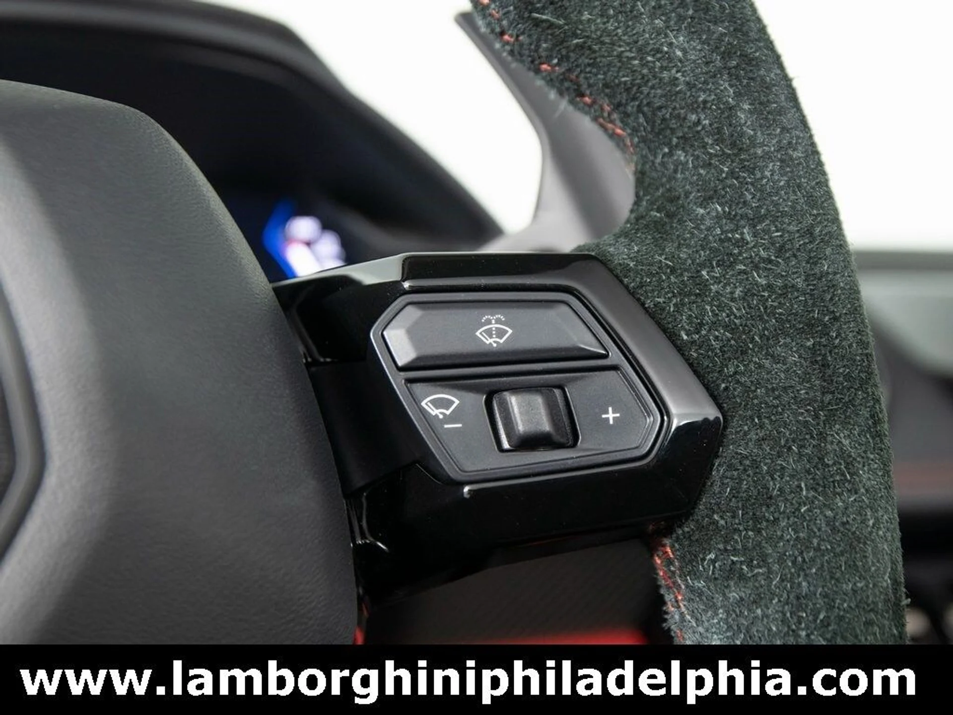 mph027_749640037_52278299f4e9ed305df9adea5346fa96x_f0c7895215