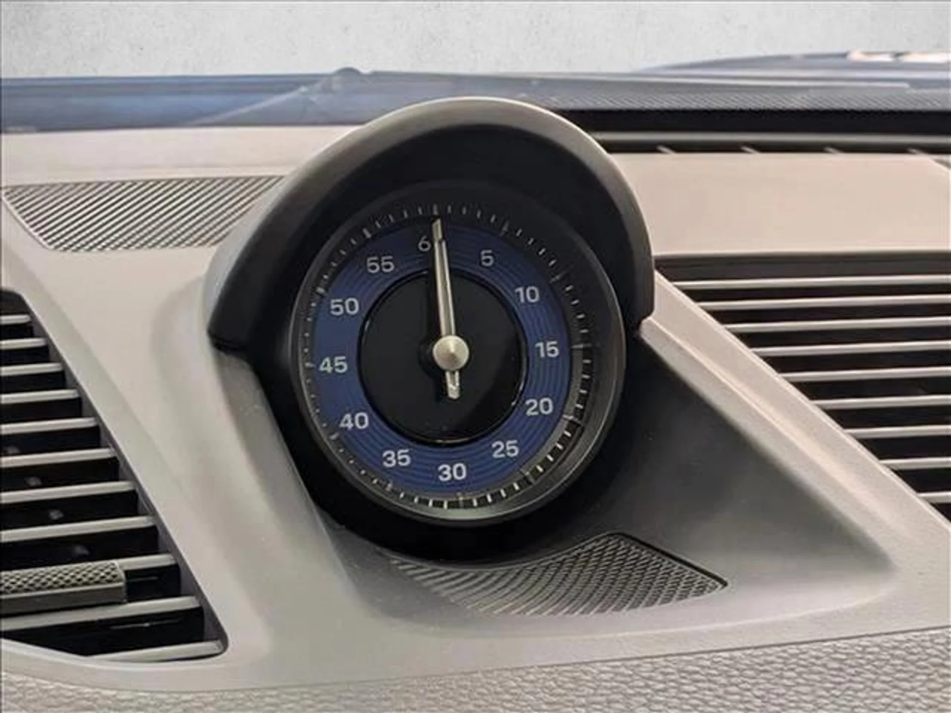 mph027_756877060_Gx2h87_CBCA_9en_W0_QAP_2_X11za_D2_M_8546ce284d