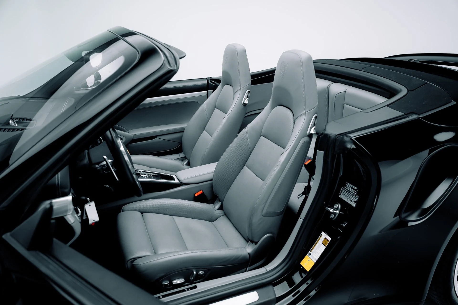 mph027_760866517_Used_2014_Porsche_911_Turbo_S_1764615222_99b674d4b3