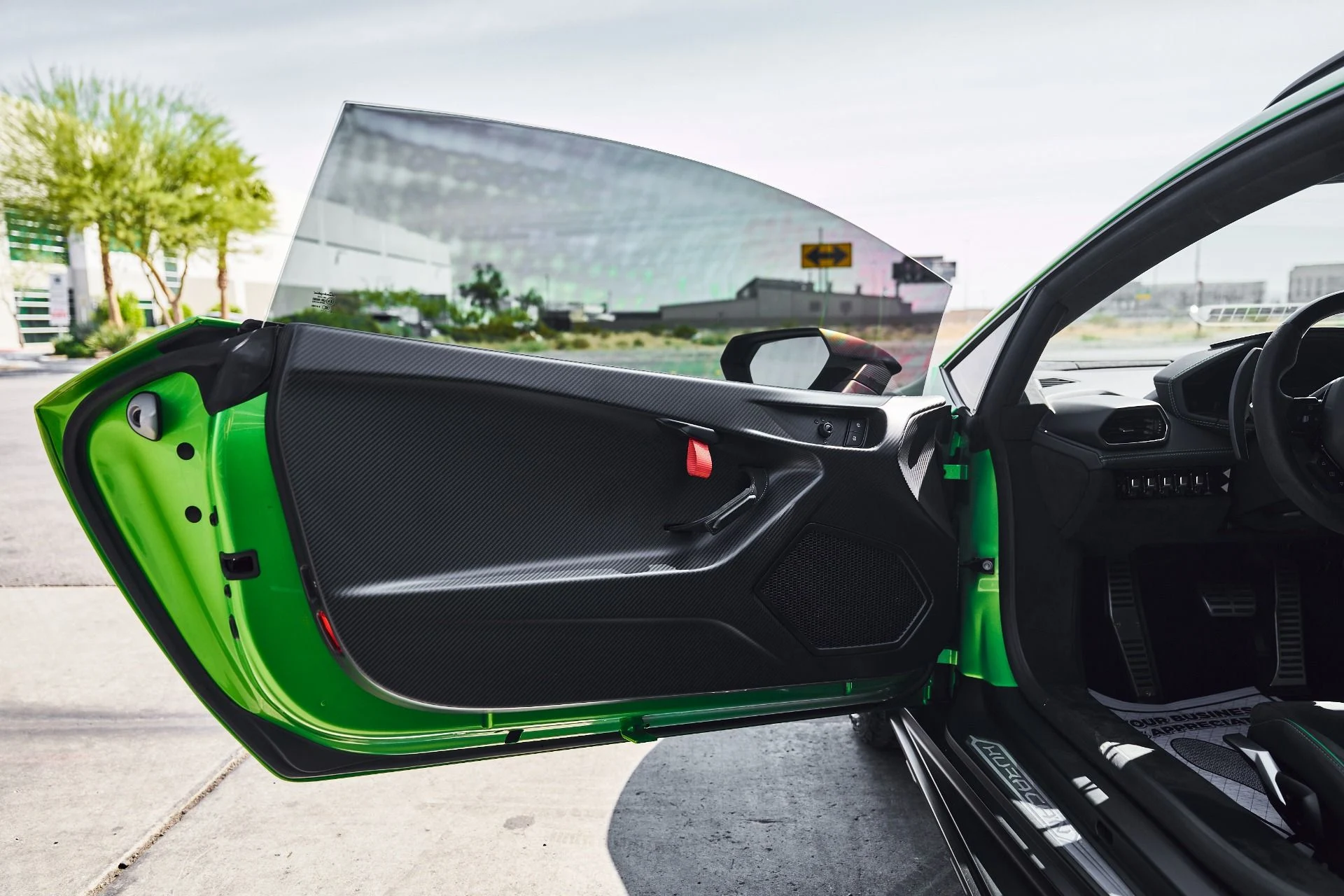 mph027_762424091_Used_2024_Lamborghini_Huracan_Sterrato_Base_1774300092_6bde3eb0c8