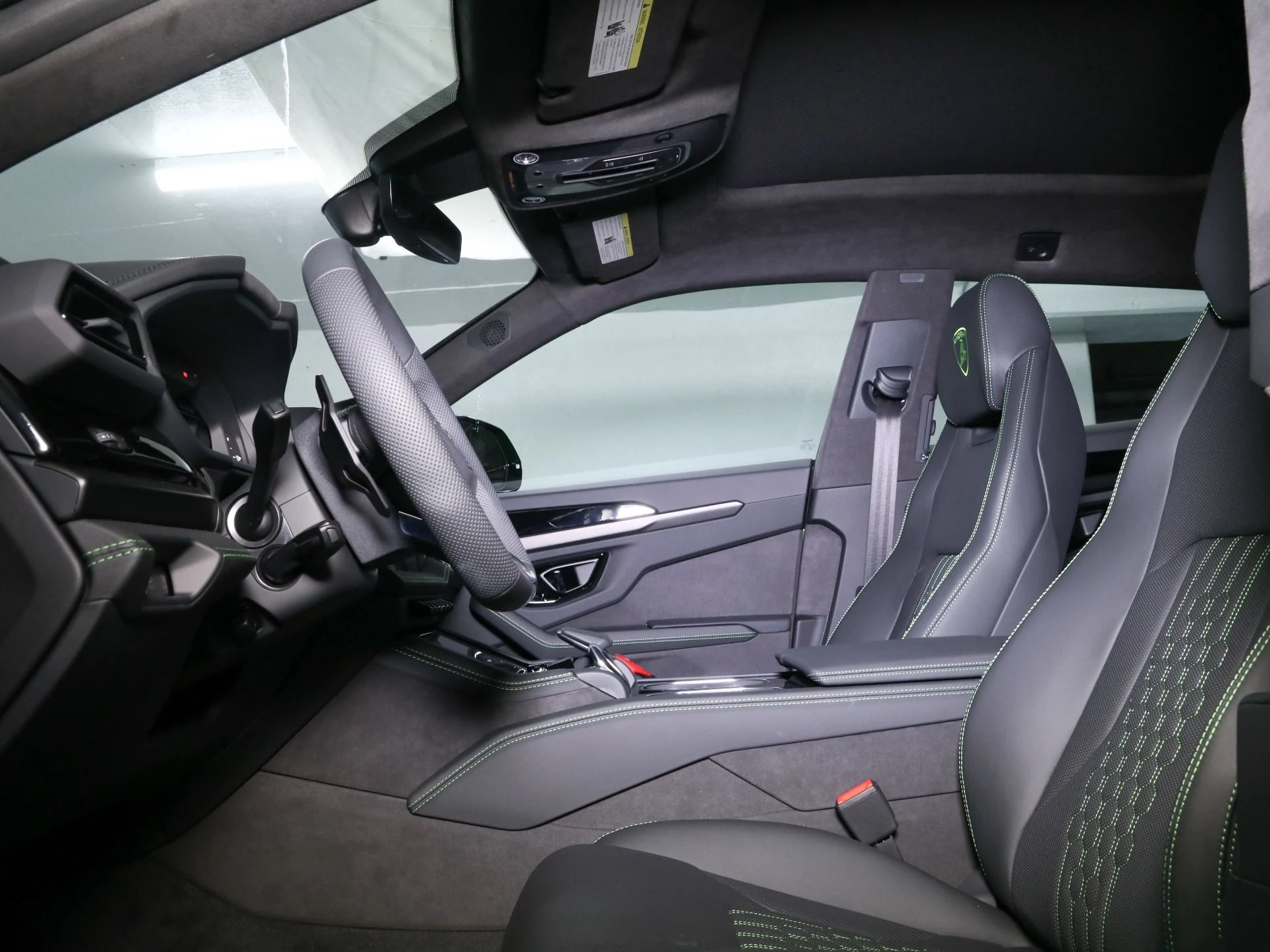 mph027_763960403_New_2025_Lamborghini_Urus_SE_1756395127_5910da1c01