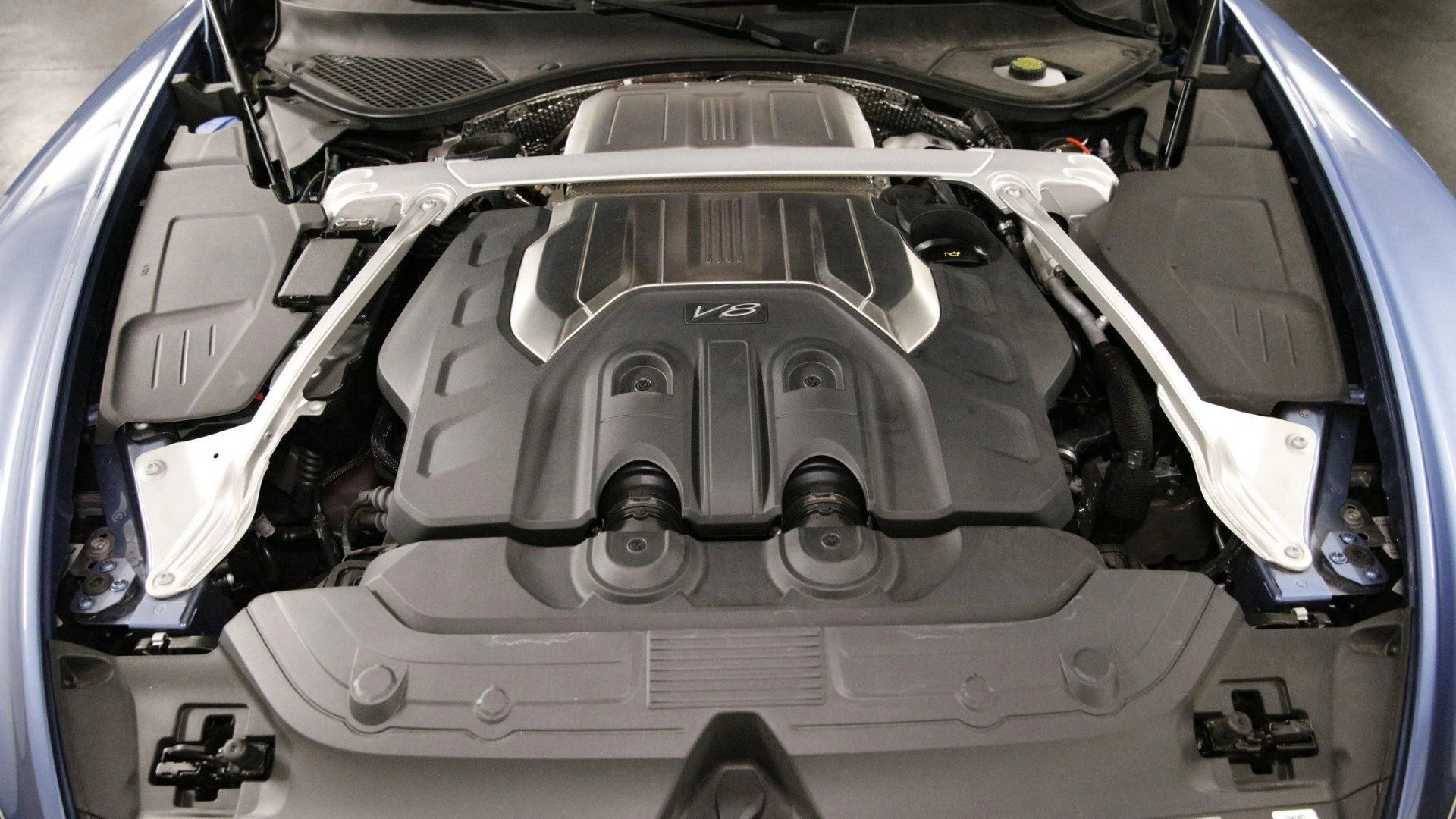mph027_775004870_Used_2022_Bentley_Continental_GT_V8_1682771370_8d2b76c45f