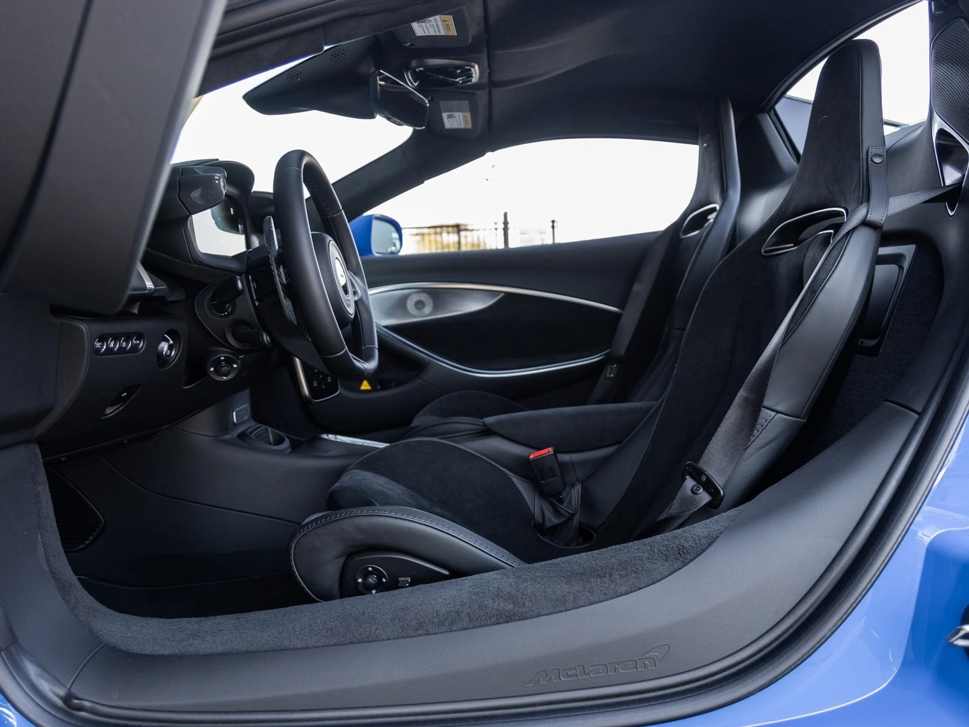 mph027_777323958_28_6e4a3a56a2