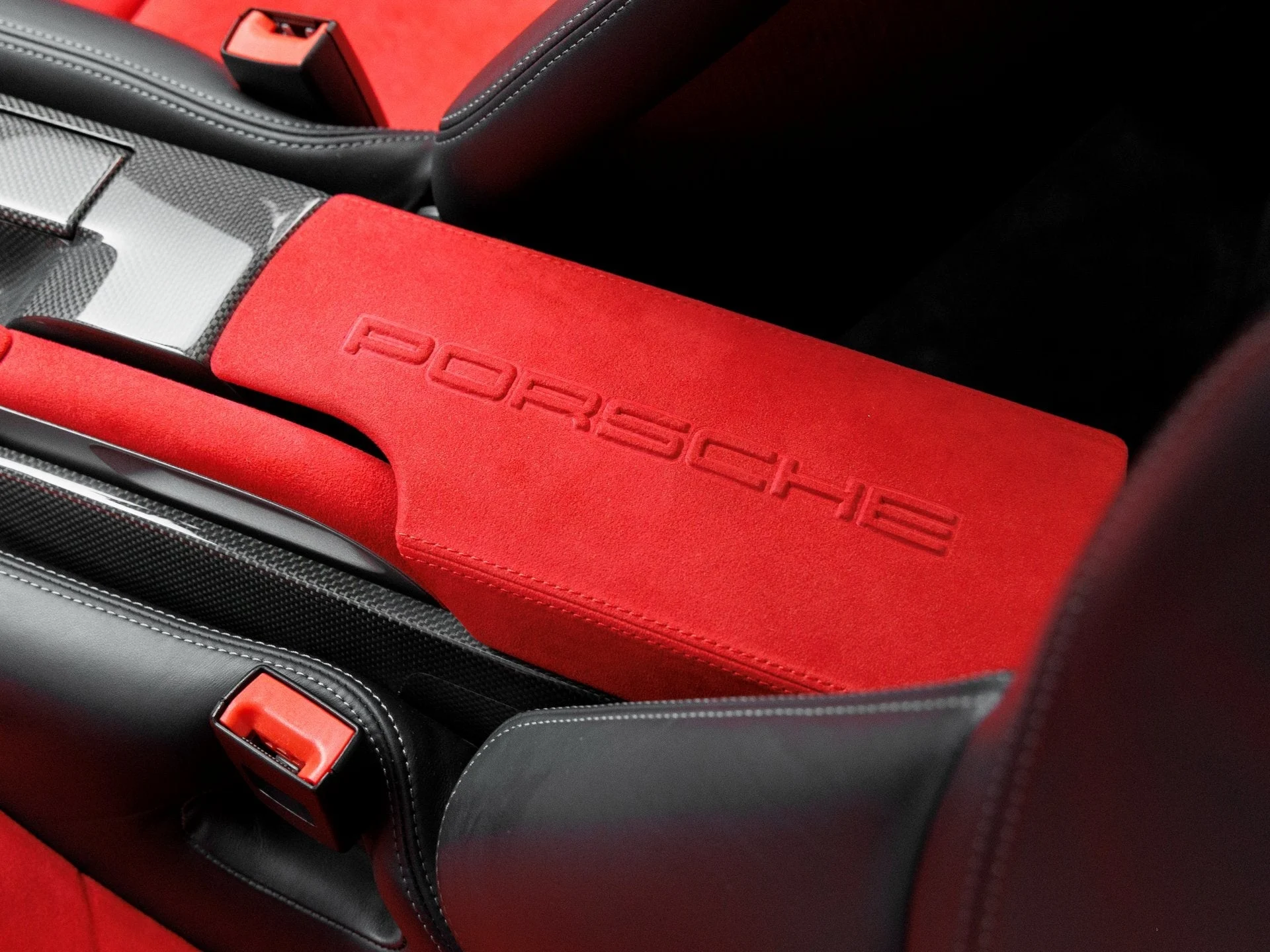 mph027_780854209_28_5d989eba7d