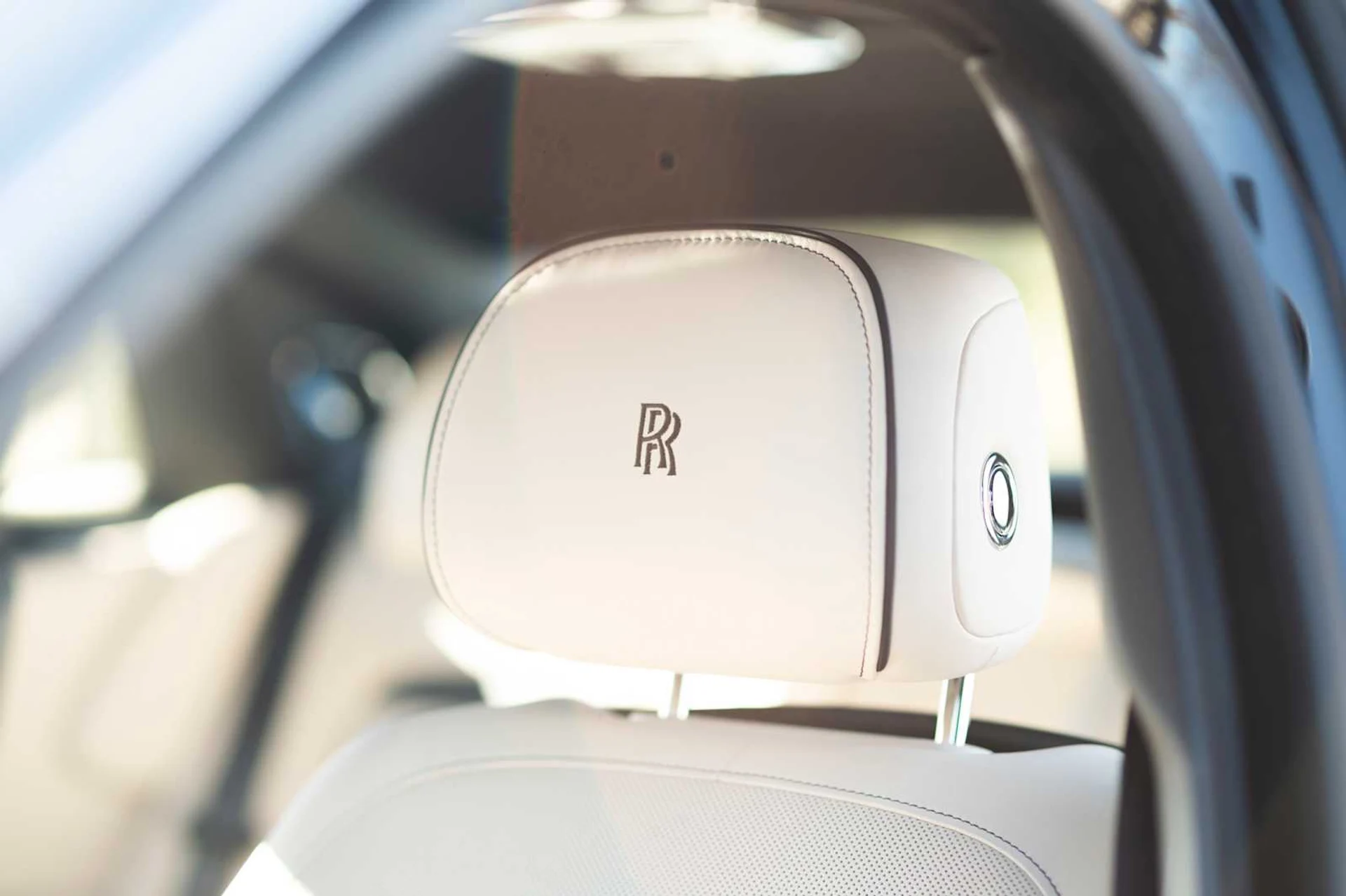 mph027_791051559_e4d52f5a6ae838ec8543b6da744dc271x_26bc369658