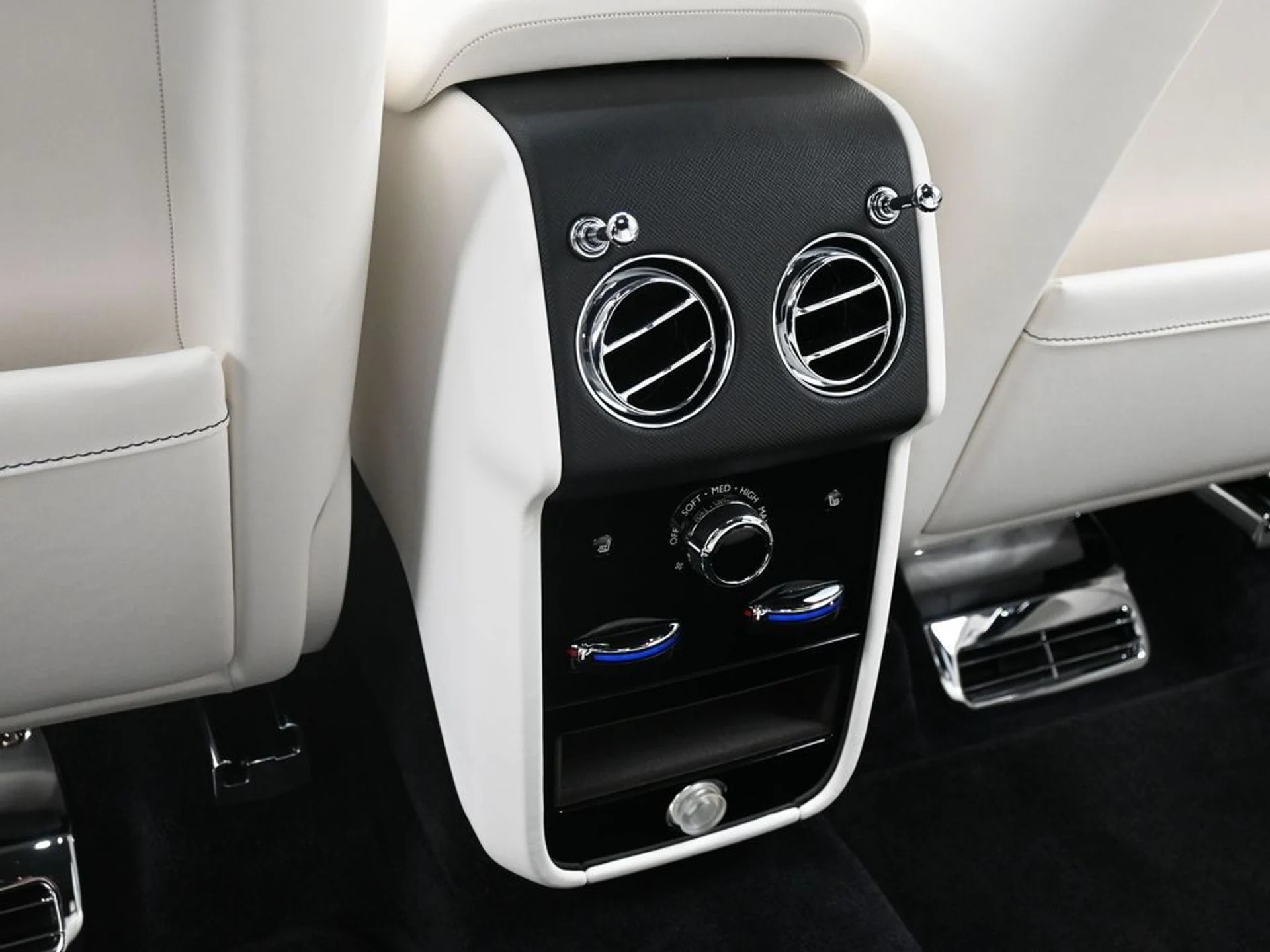 mph027_795362800_523fa7cfb7a70566161cae5b49b828f3_5f2bf0188c