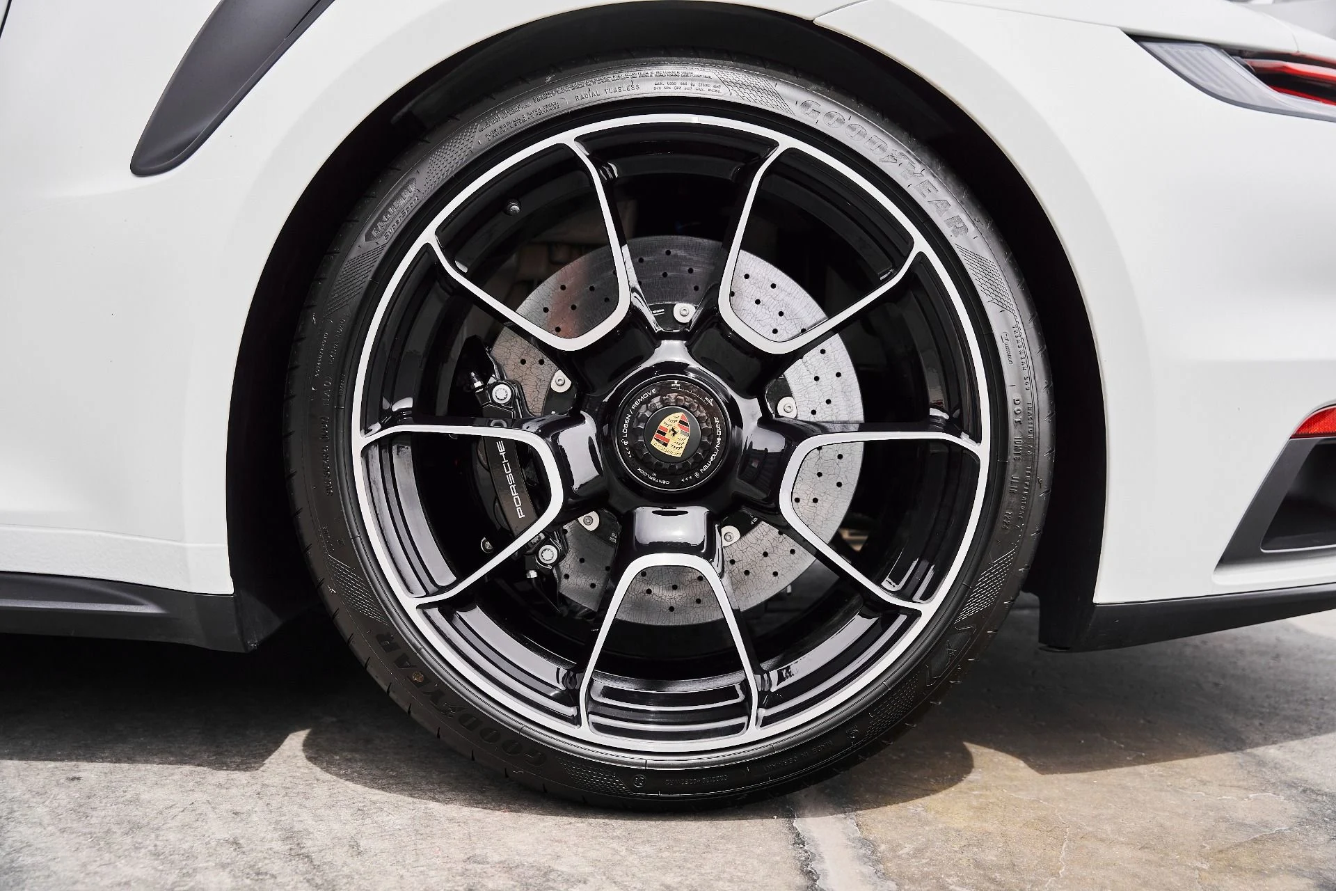 mph027_795514488_Used_2024_Porsche_911_Turbo_S_1776446275_6dfebfd549