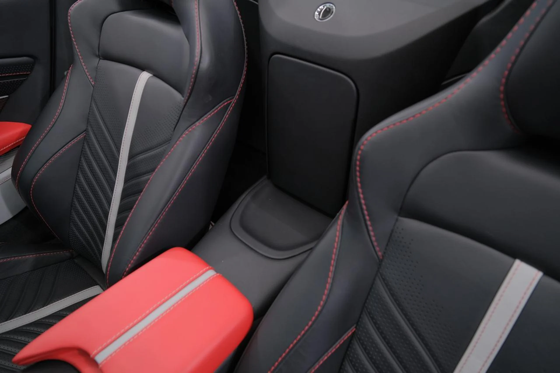 mph027_797670898_b058cf27db7638b911150786ed379802_2a614504db