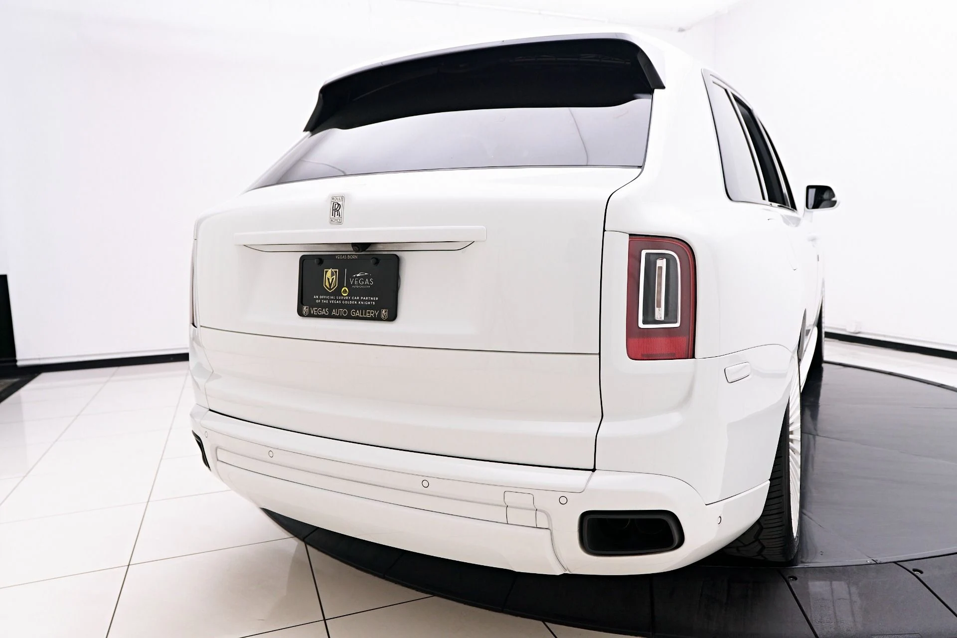 mph027_802007263_Used_2021_Rolls_Royce_Cullinan_Base_1753128253_11ce6c91b6