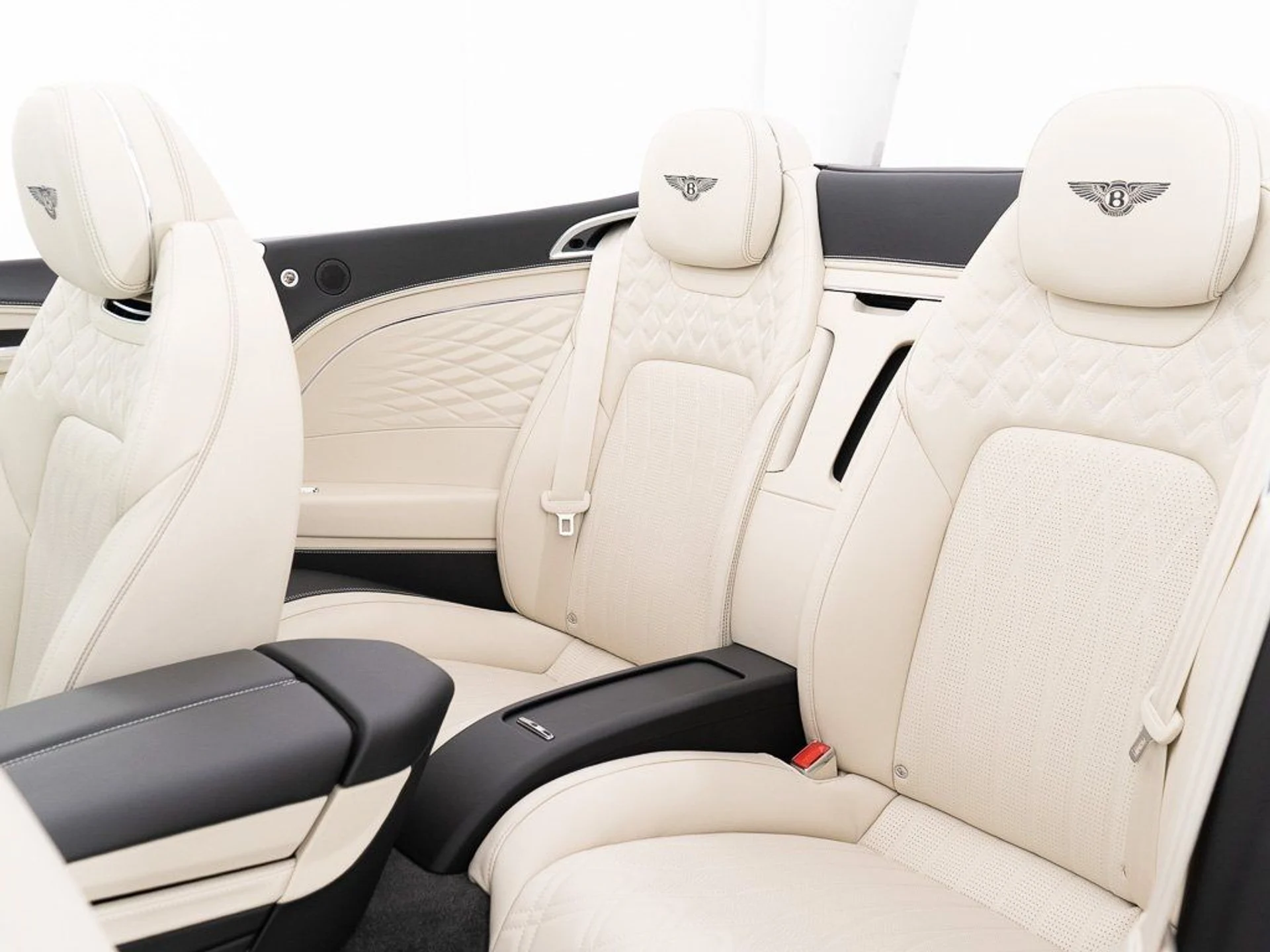 mph027_805470473_e6261d3a54193a1cc45da7d0d1aef2ed_73765ae386