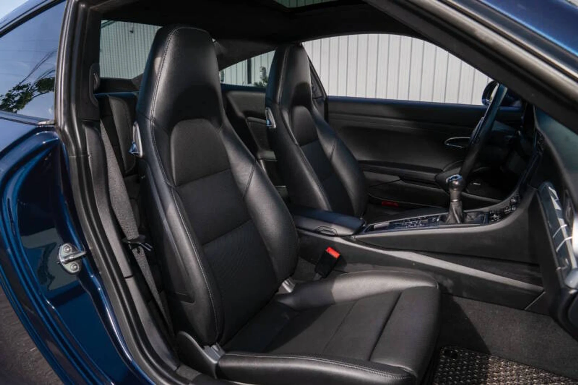 mph027_808845581_2013_porsche_911_carrera_2dr_coupe_5b36d7fa48
