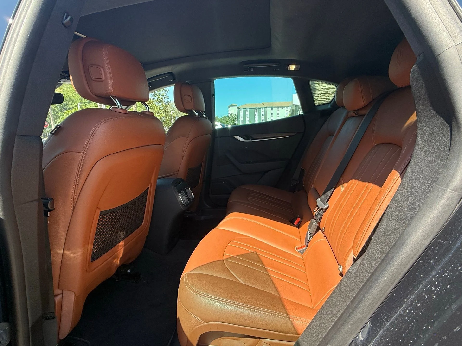 mph027_822174578_de9e316fc9b94c59ae90c4691998ce7e_936d6e6186