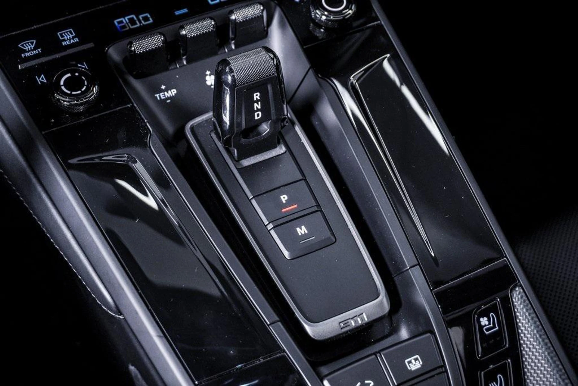 mph027_823929866_PO_Hw_Dk_AO_Fl6hj2_I2du4_Xq8de8k_cfd921c4c9