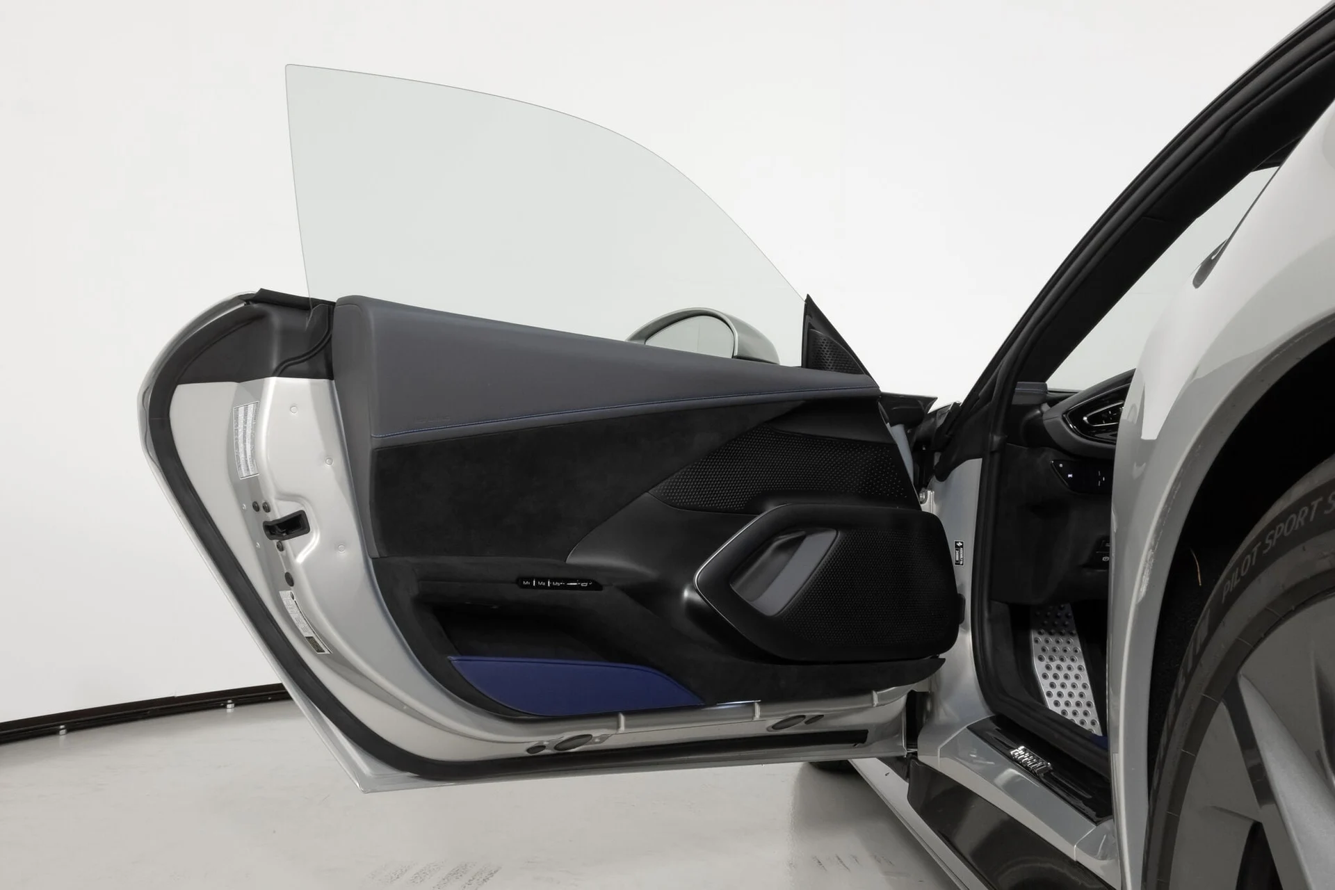 mph027_827296032_a2070a8f7f630fd2ca42ed0f9dcbc96d_3d588810d2