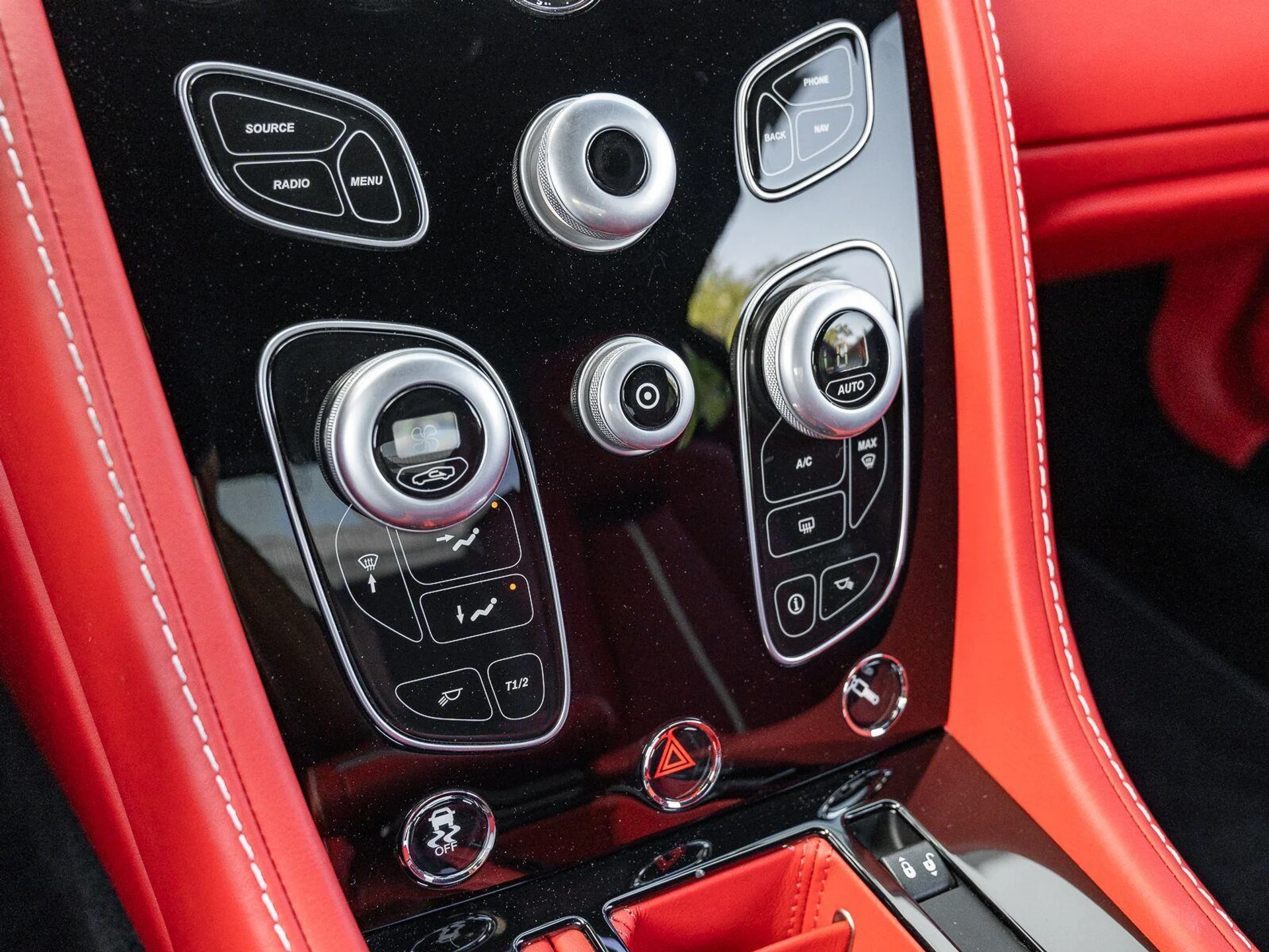 mph027_830582176_Used_2017_Aston_Martin_Vantage_S_1792786092_a8d8a57316