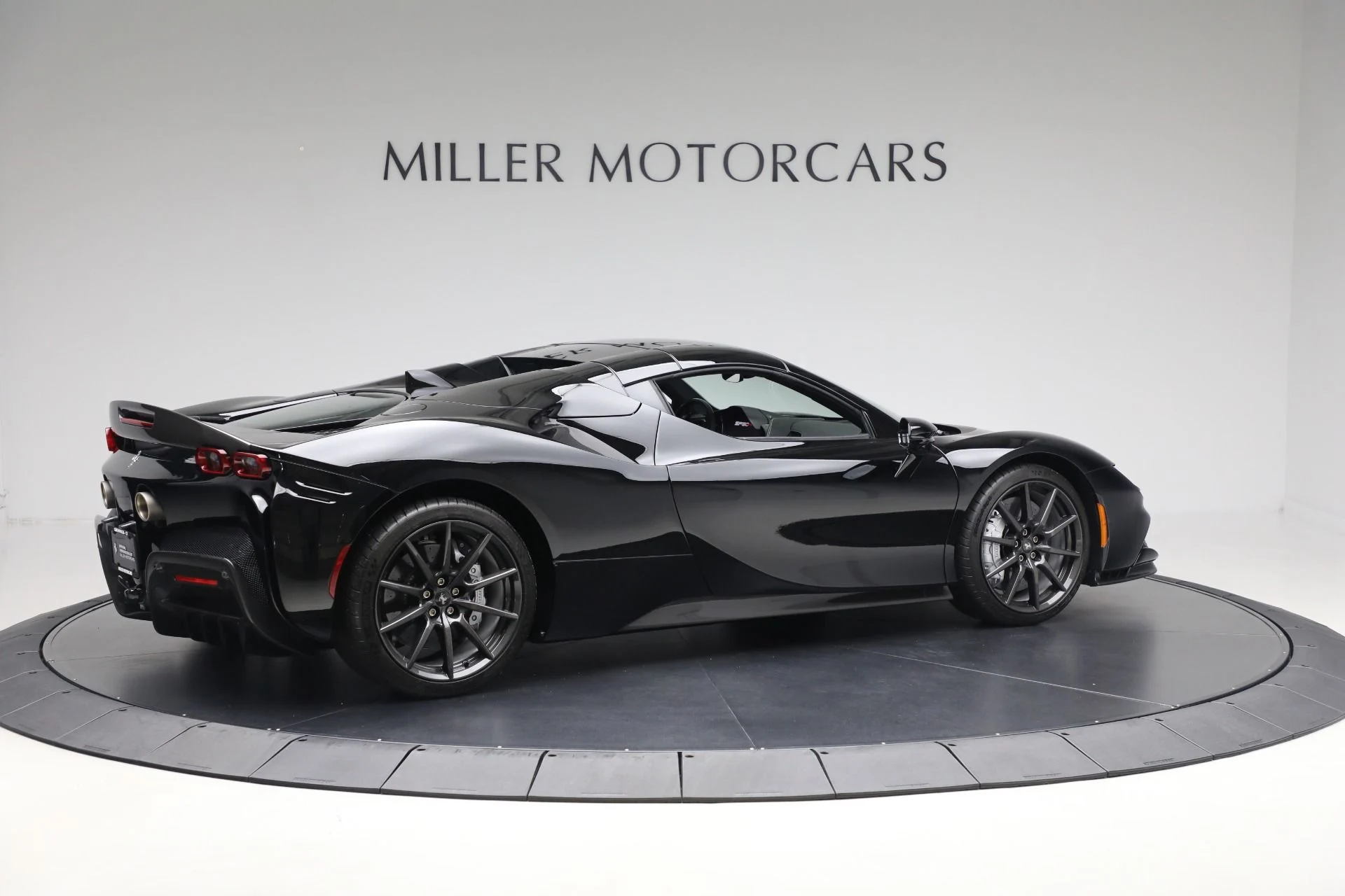 mph027_833920996_Used_2023_Ferrari_SF_90_Spider_784fe6e6bd