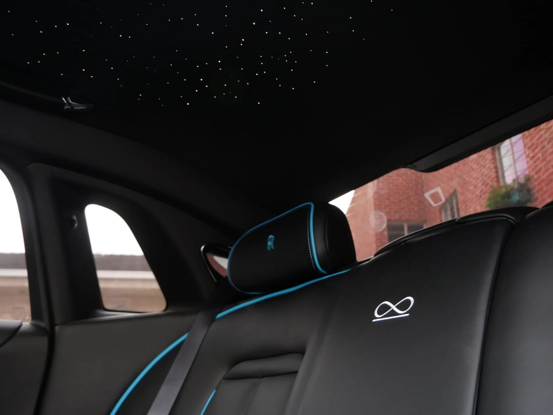 mph027_834239678_4be47a902e62442eabfc4e3b696fd244_1f33d26339