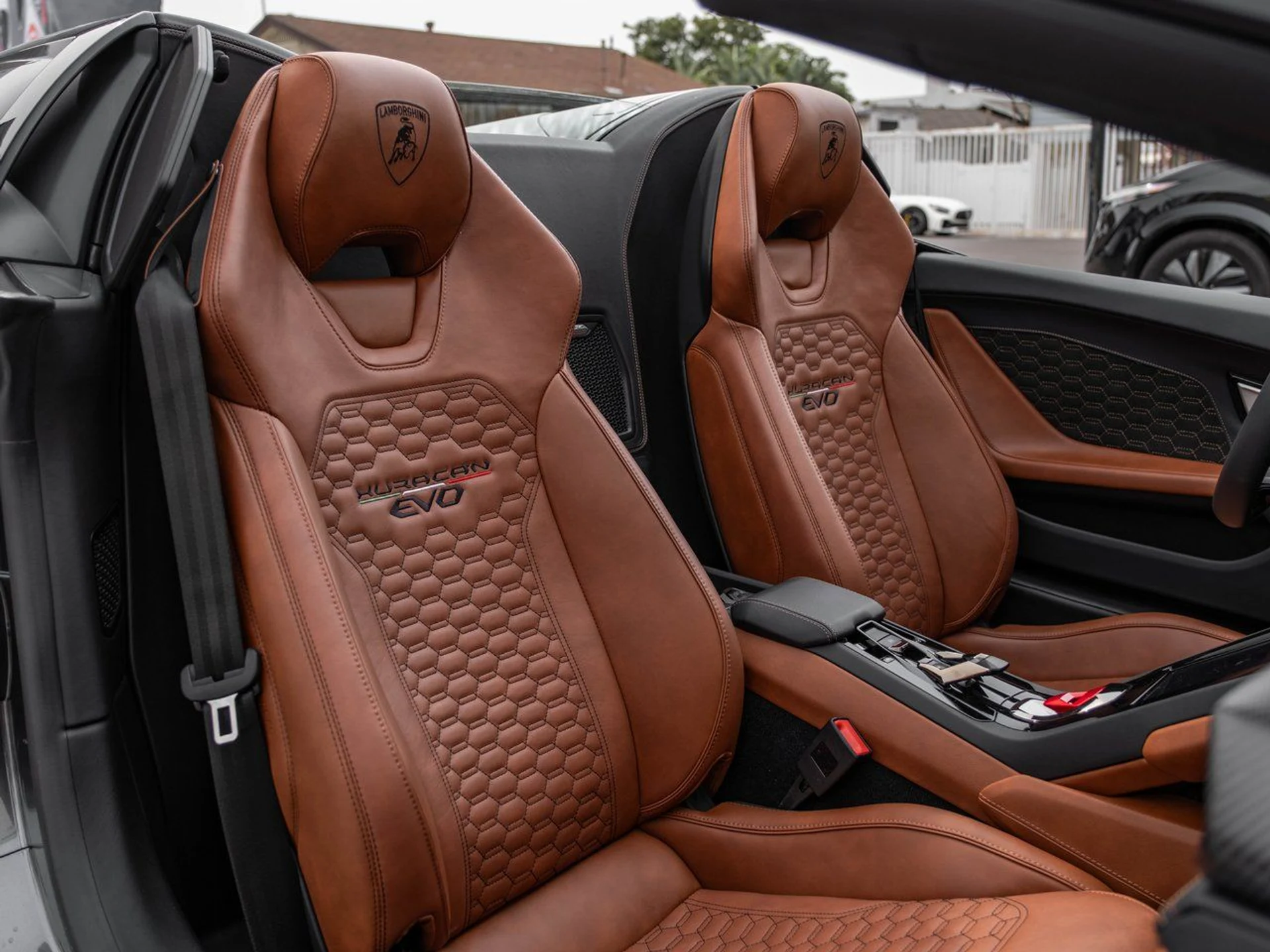 mph027_840950425_7040cd96d3eb766c4053557b8cec1254x_4d3bd43457