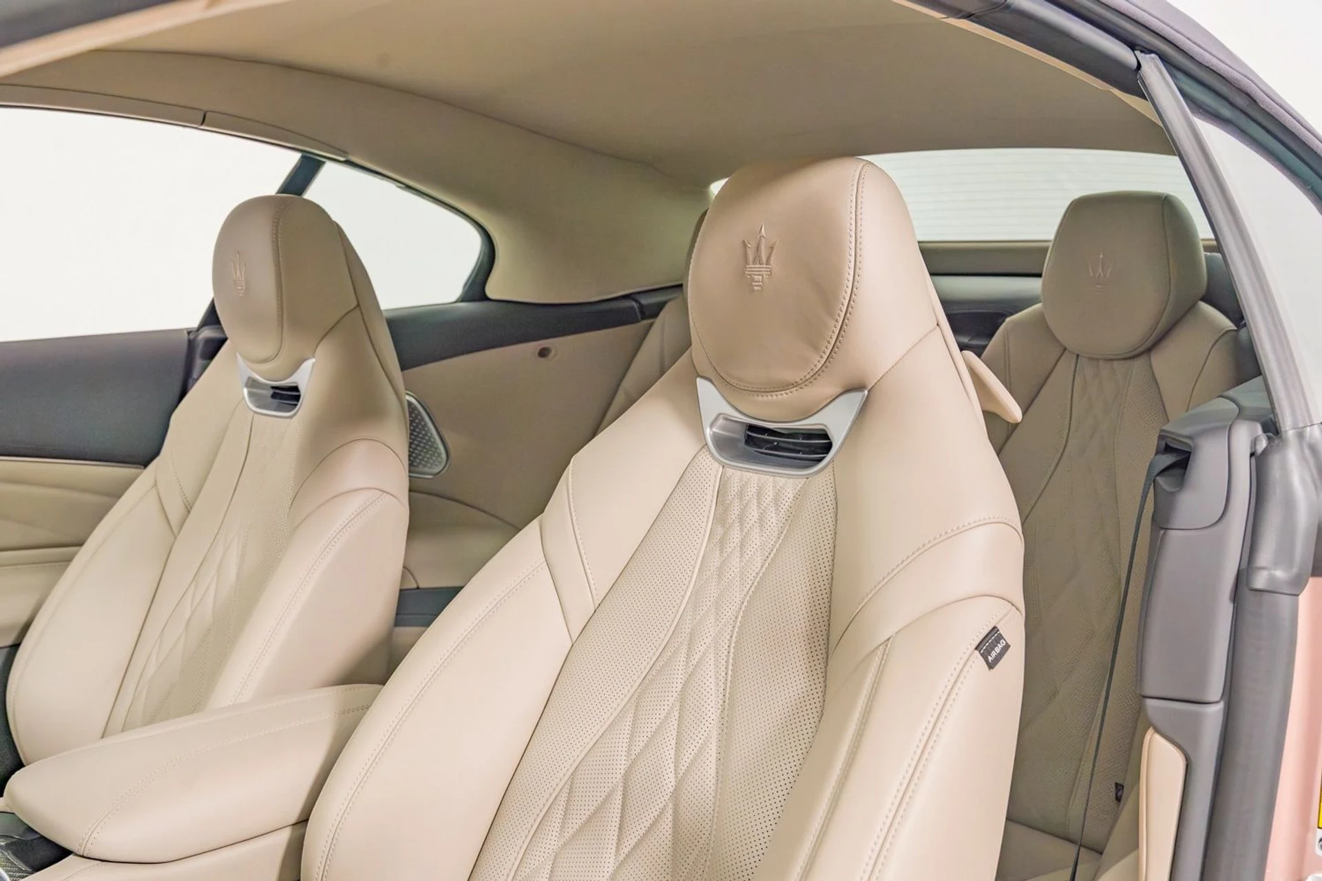 mph027_84517011_902e2a29932d419586a87e12d594308f_548e1cd789