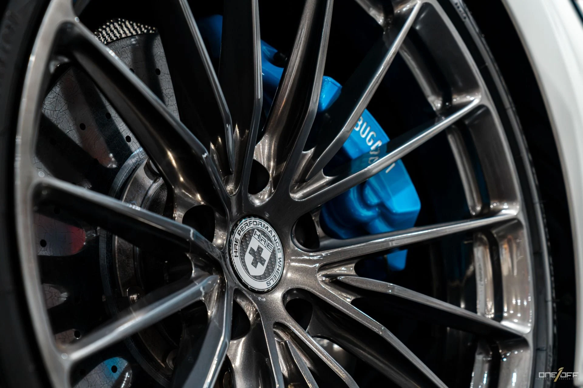mph027_868739414_Used_2019_Bugatti_Chiron_FULL_PPF_HRE_Wheels_Caracteres_Included_Comfort_Seats_Black_Carbon_1709734529_9163ab8740
