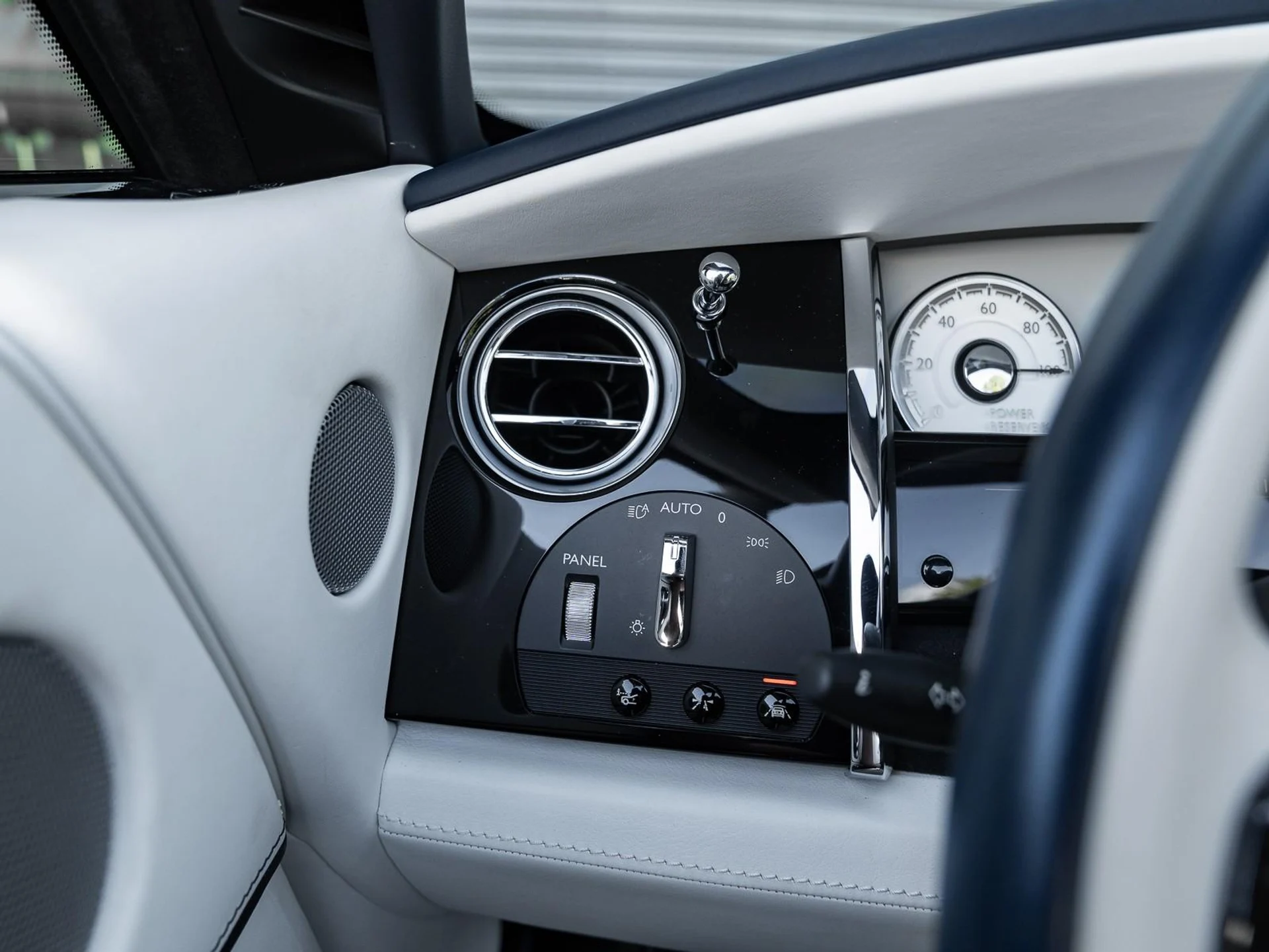 mph027_872485436_Used_2018_Rolls_Royce_Dawn_Convertible_1764360447_525901d9eb