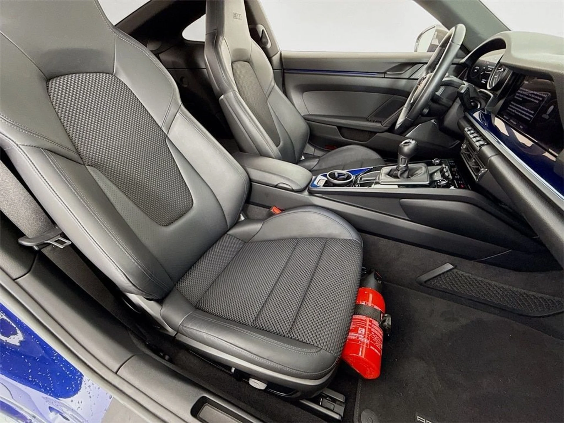 mph027_875930470_2c4a620bbe7c12f10242fb0e003e9e42x_4957a9c065