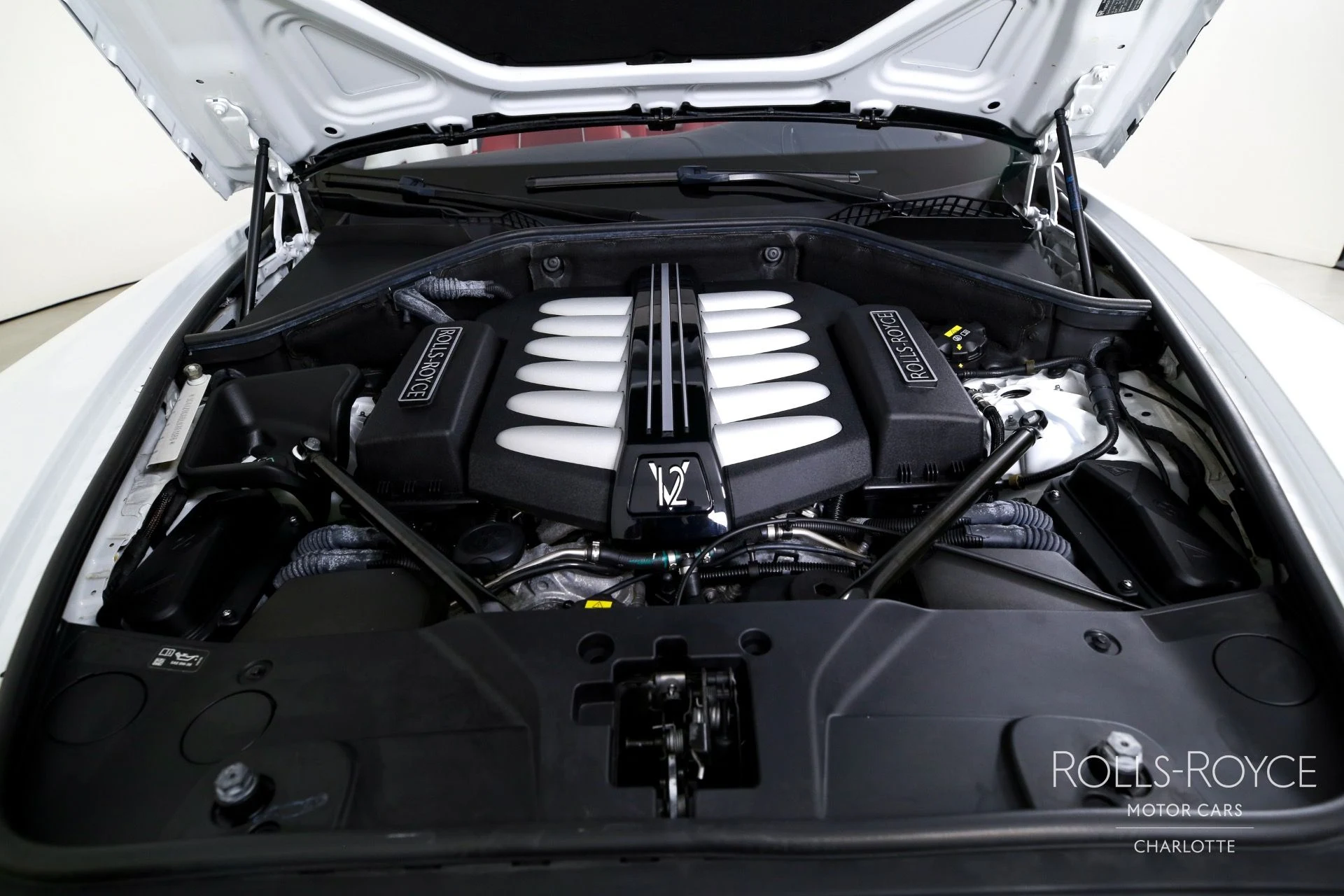 mph027_881846090_Used_2020_Rolls_Royce_Dawn_1754585751_2259a7793a
