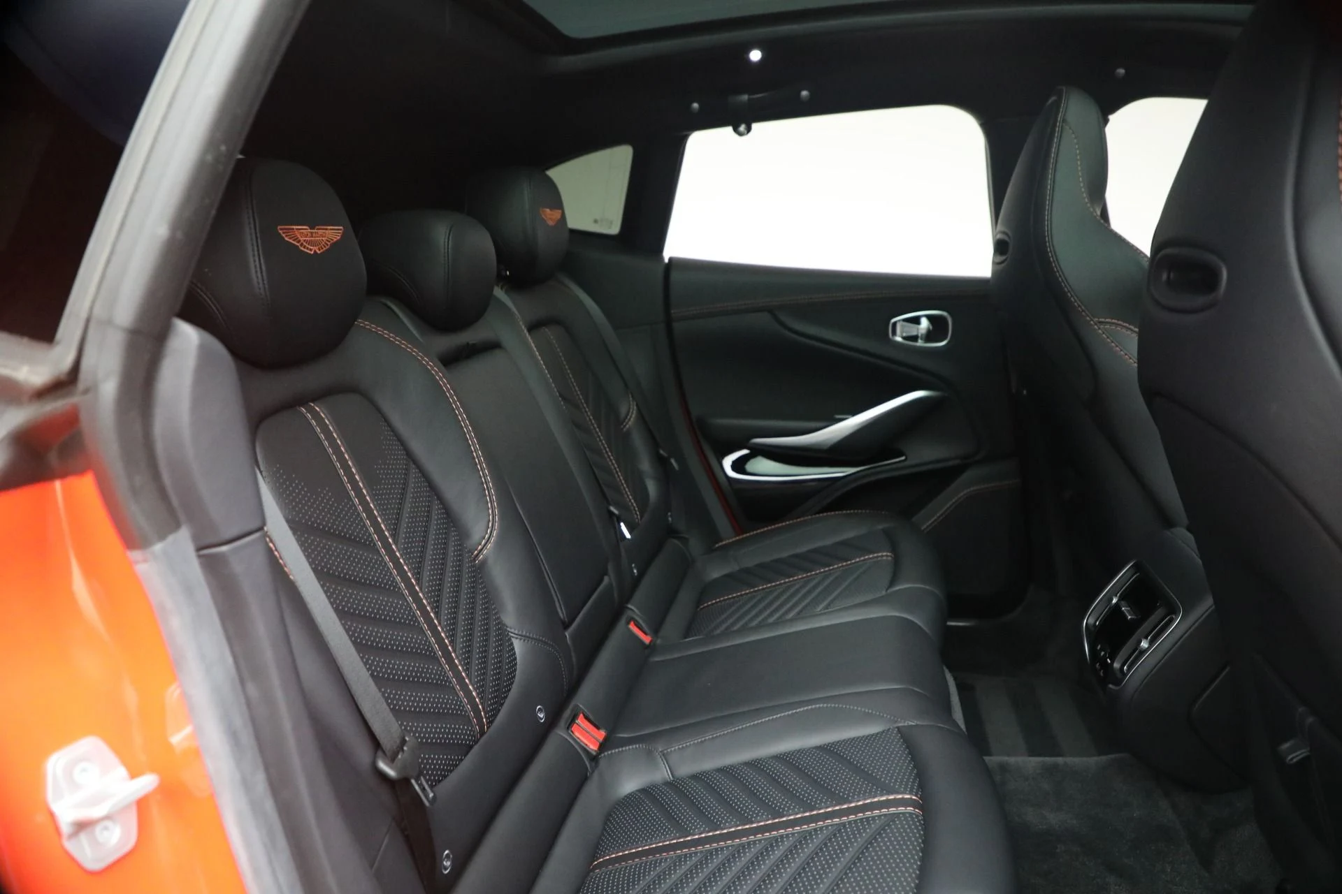 mph027_894101418_Used_2023_Aston_Martin_DBX_707_1764179397_337b8e73cb