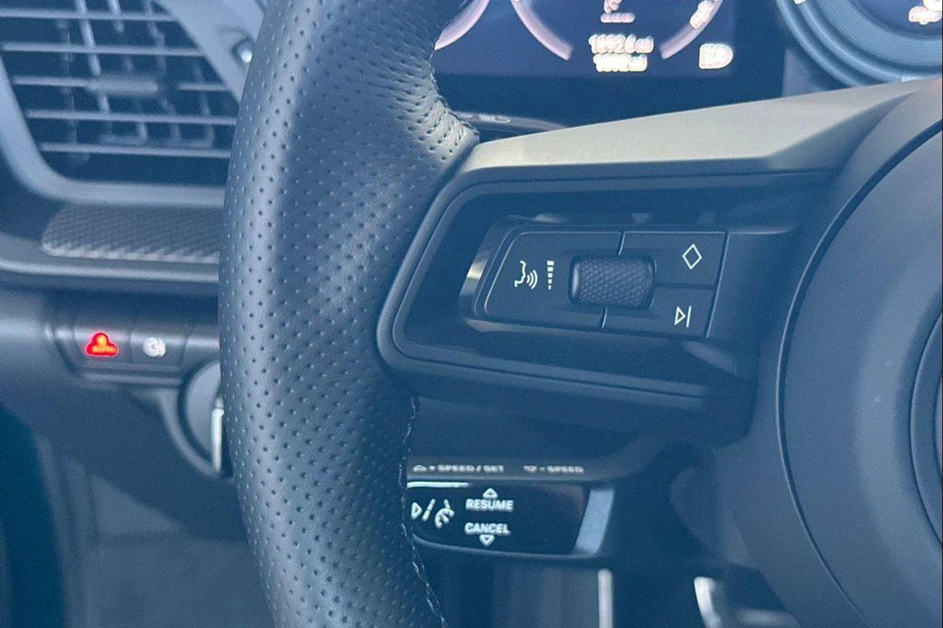 mph027_903972897_x_Myifm_AHZ_Hbo6t8hg_Im_X_Pk_Xj5y_M_9f55b4935e