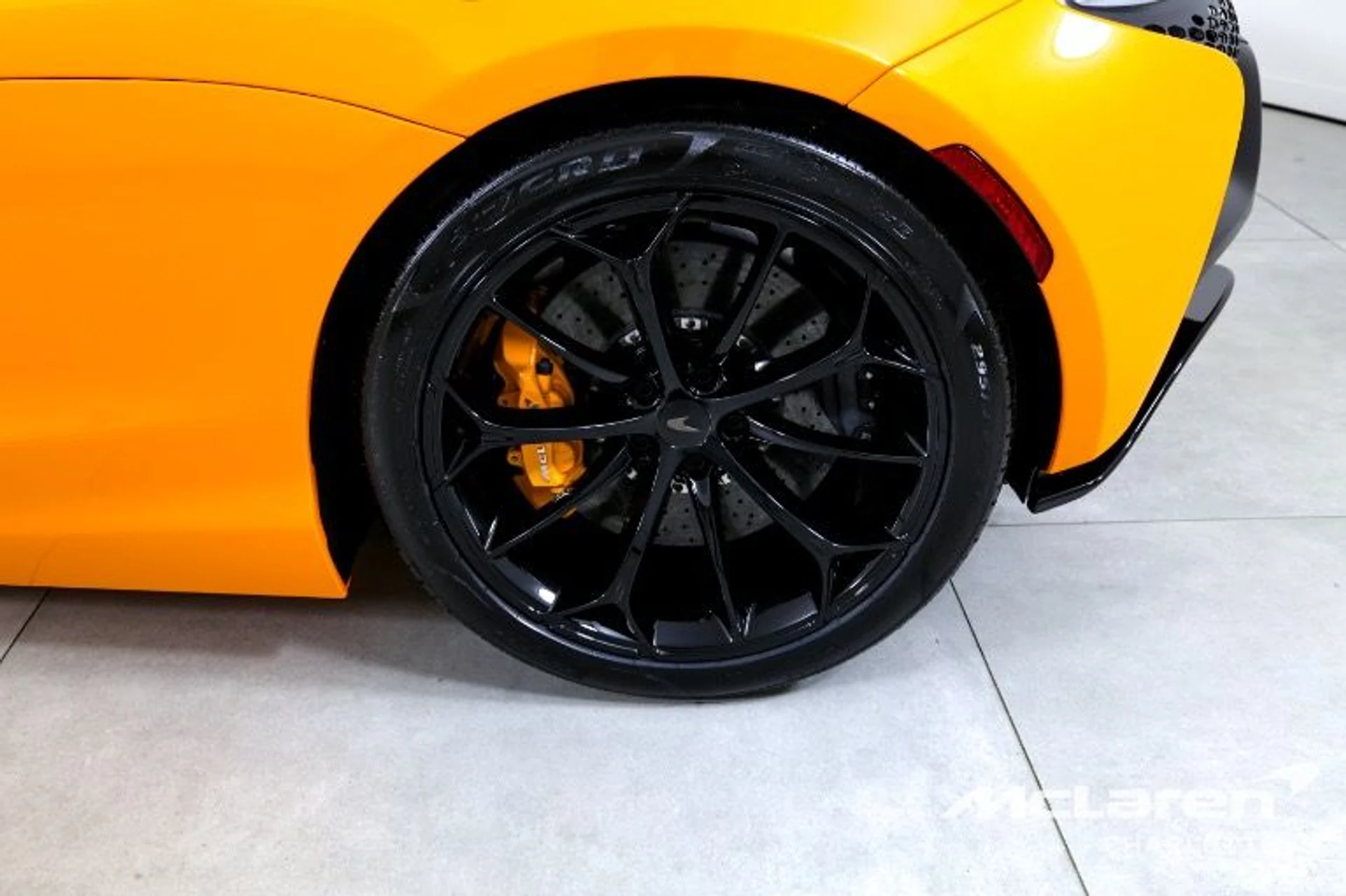 mph027_908185119_Used_2025_Mc_Laren_Artura_Spider_Tech_Lux_3c1d3c6af8