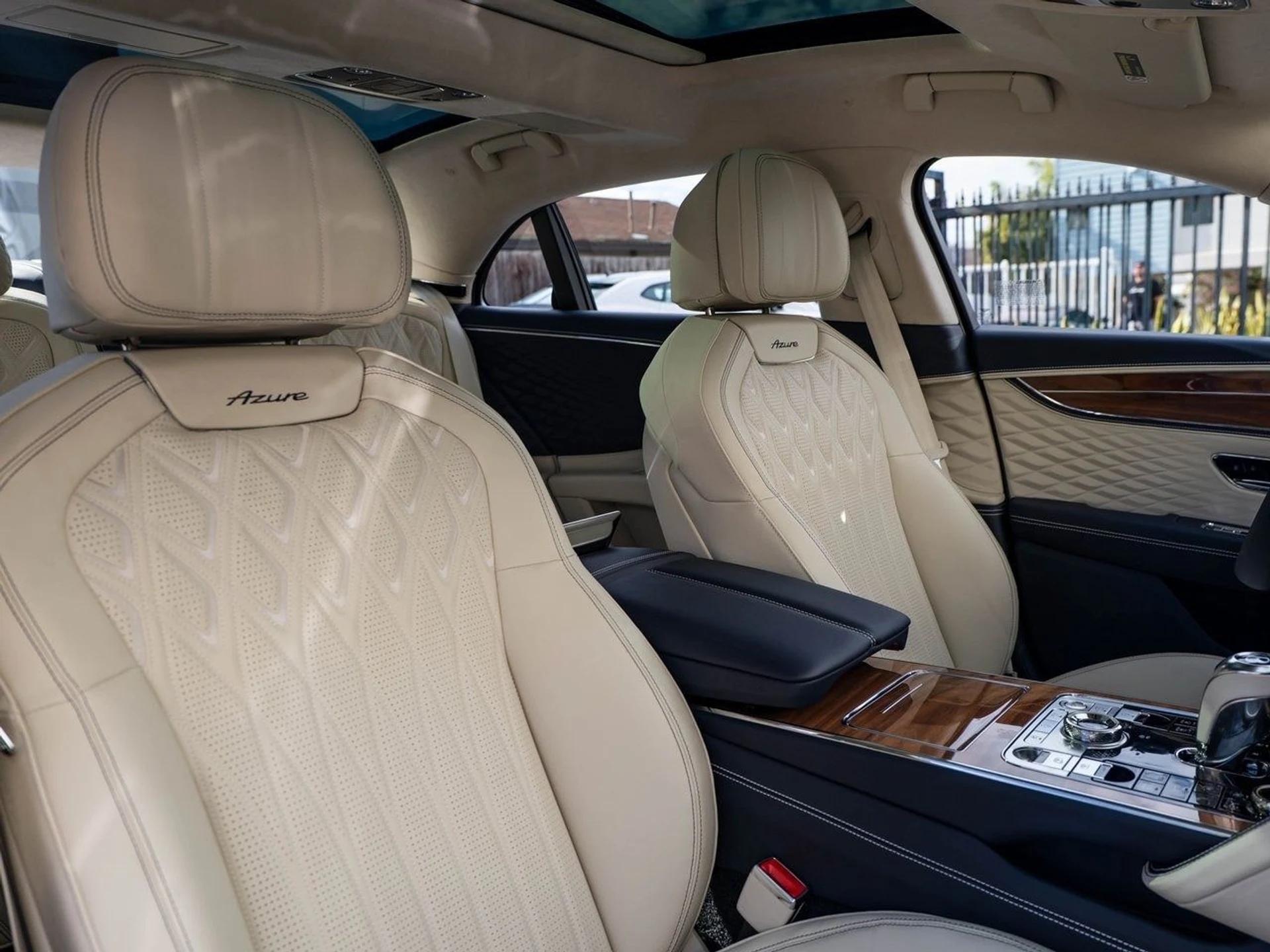 mph027_909887773_82cfac933ffa5f7ec6660fa4fd8ae78ex_54361962f6